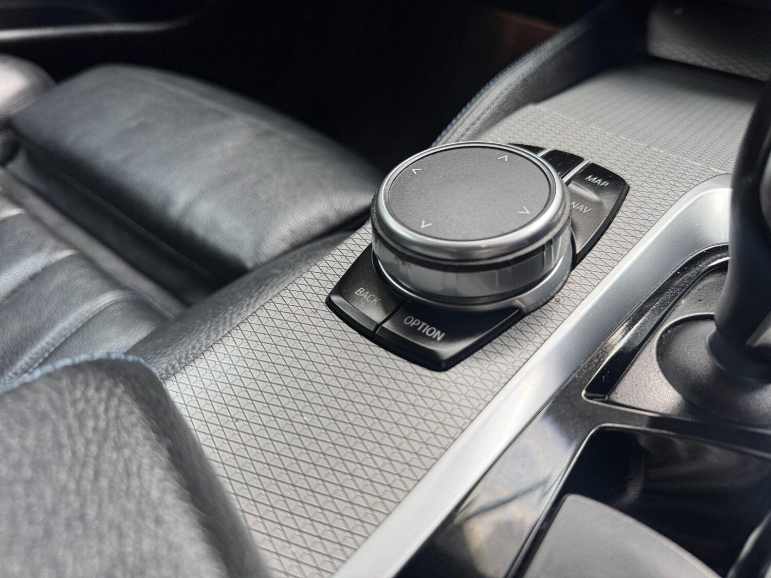 Used BMW 5 Series 2018 for sale - 77878040: Photo 44