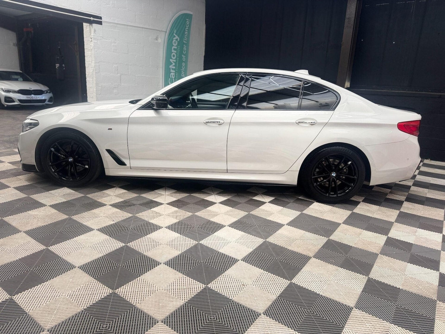 Used BMW 5 Series 2018 for sale - 77878040: Photo 5