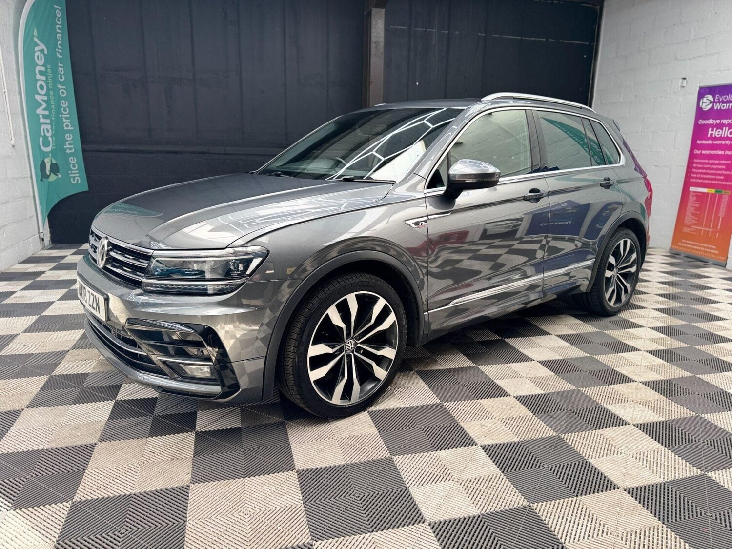 Used Volkswagen Tiguan 2018 for sale - 77878053: Photo 15