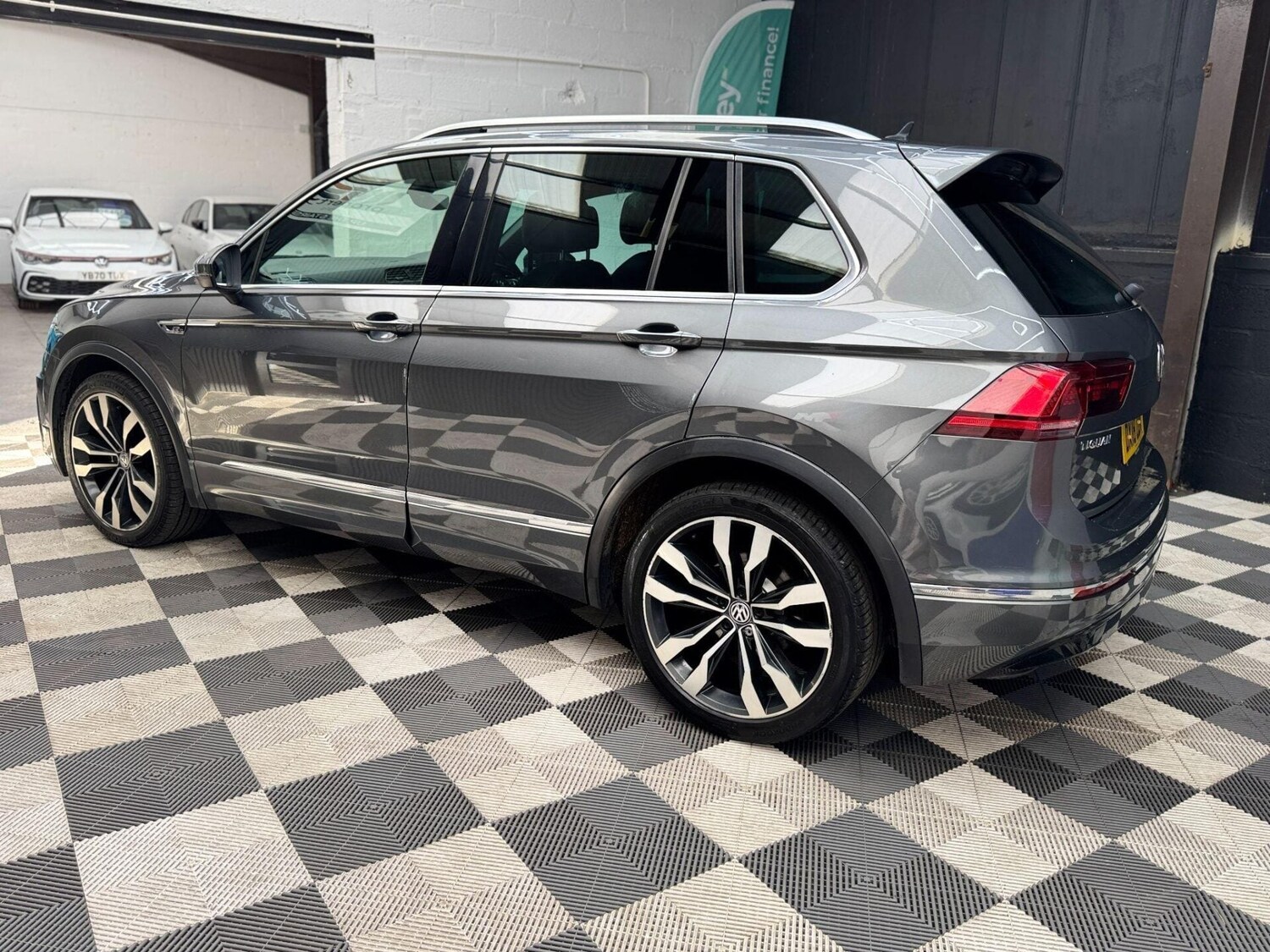 Used Volkswagen Tiguan 2018 for sale - 77878053: Photo 19