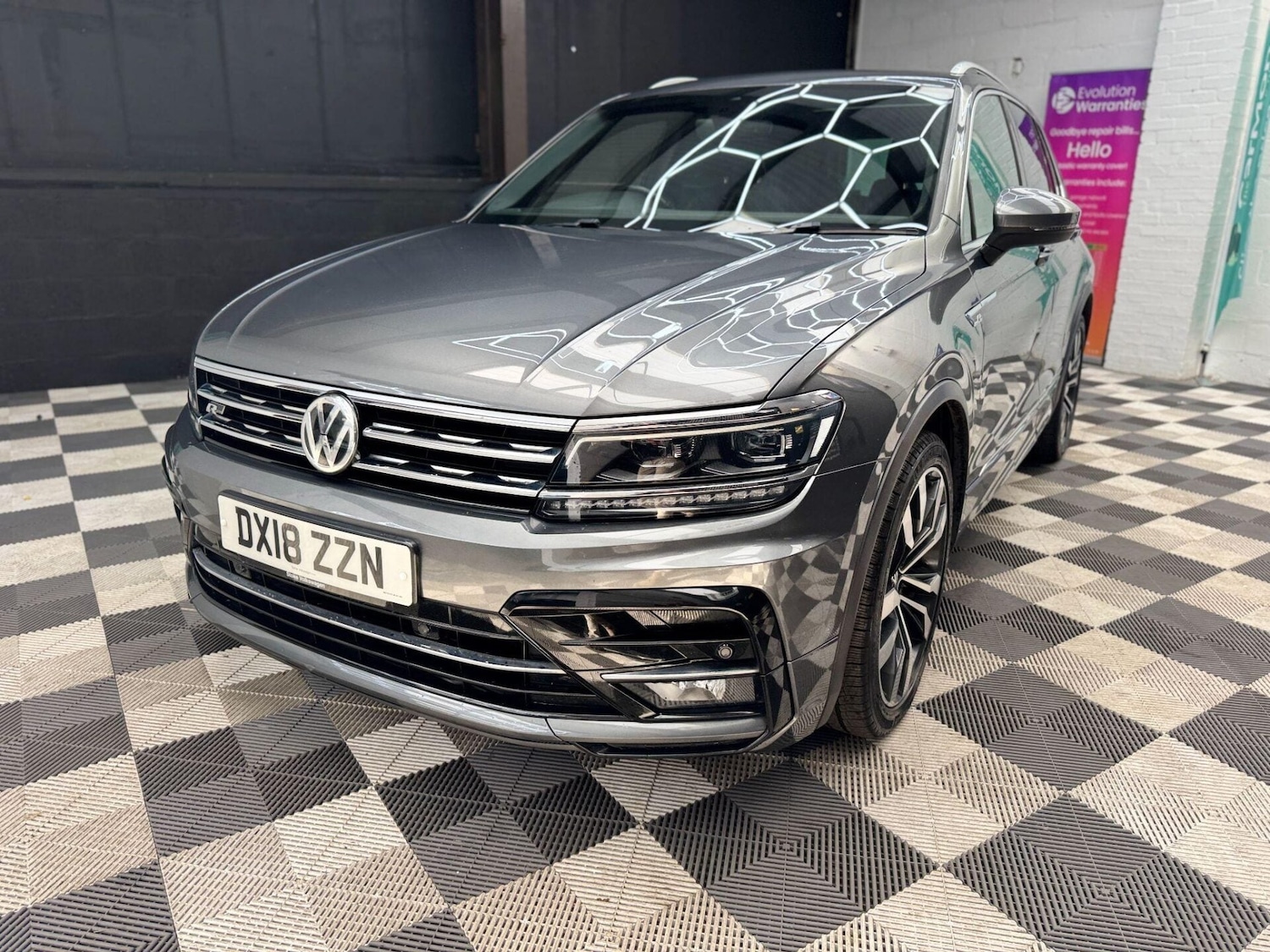 Used Volkswagen Tiguan 2018 for sale - 77878053: Photo 3