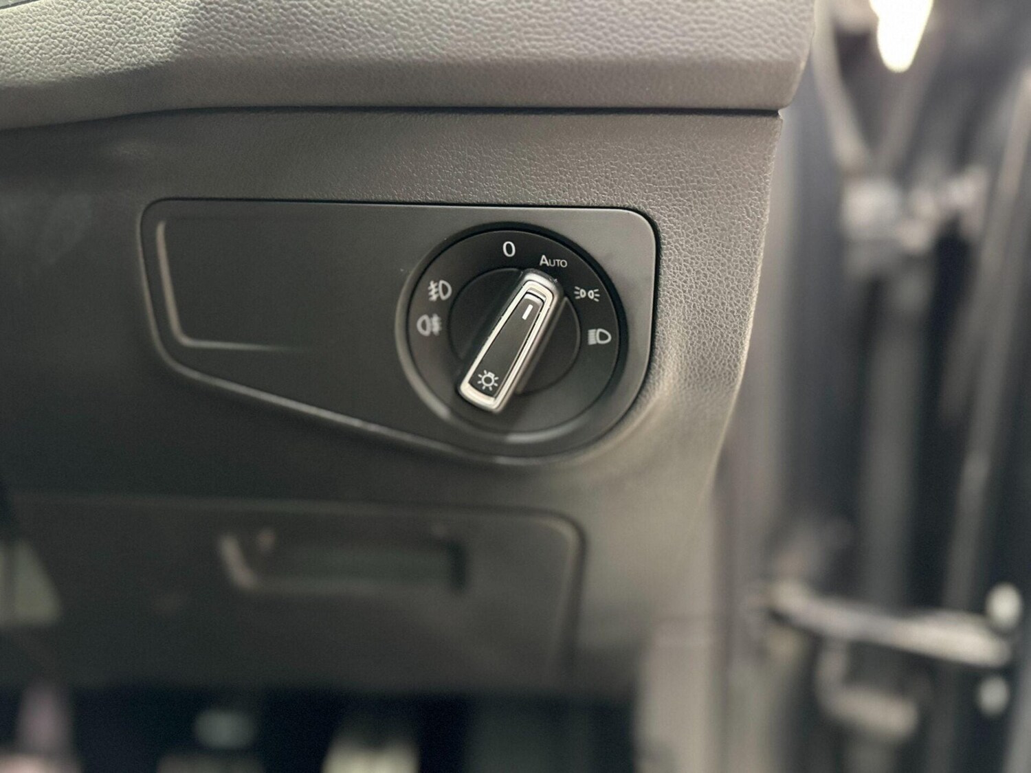 Used Volkswagen Tiguan 2018 for sale - 77878053: Photo 37