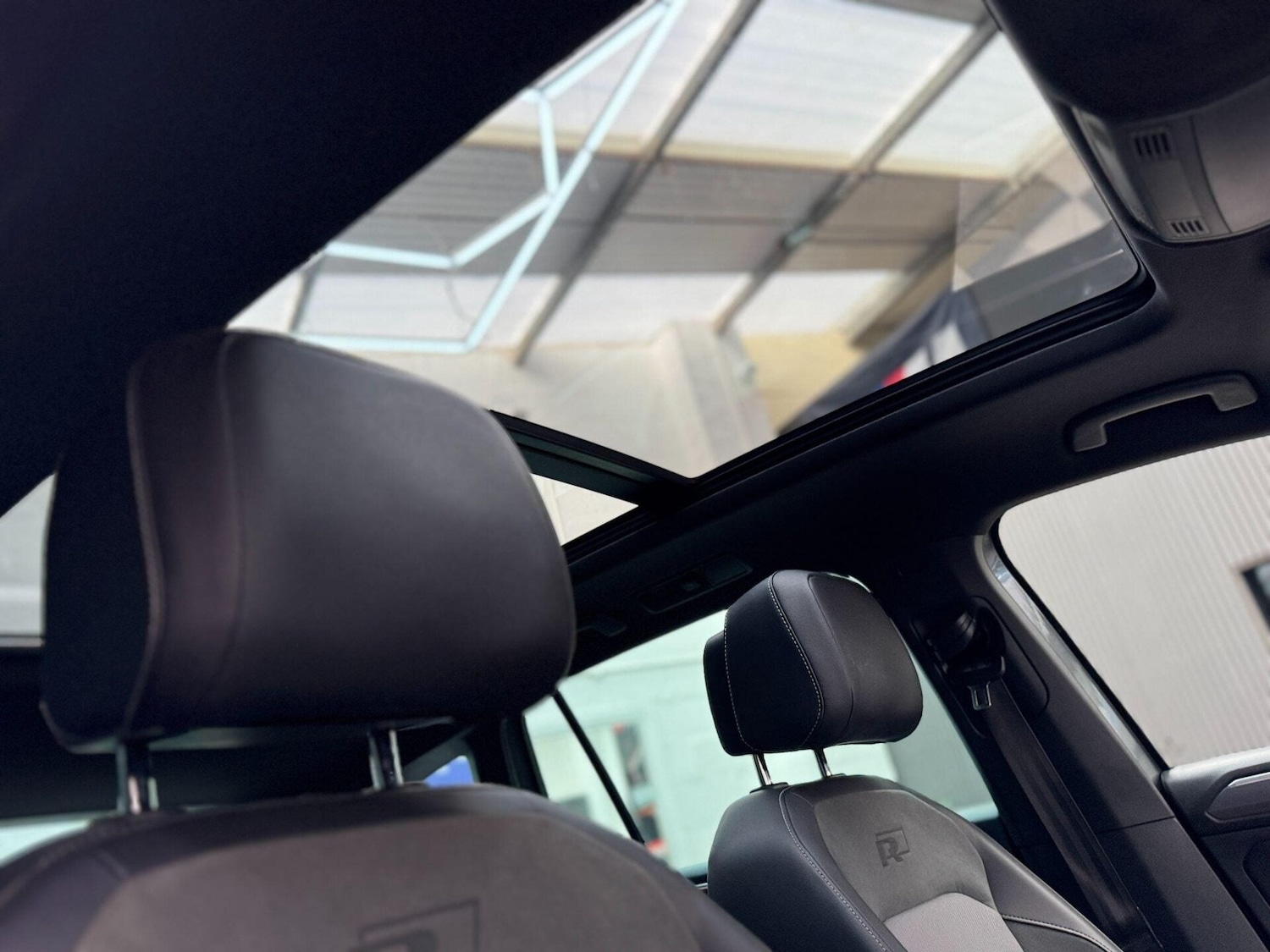 Used Volkswagen Tiguan 2018 for sale - 77878053: Photo 54