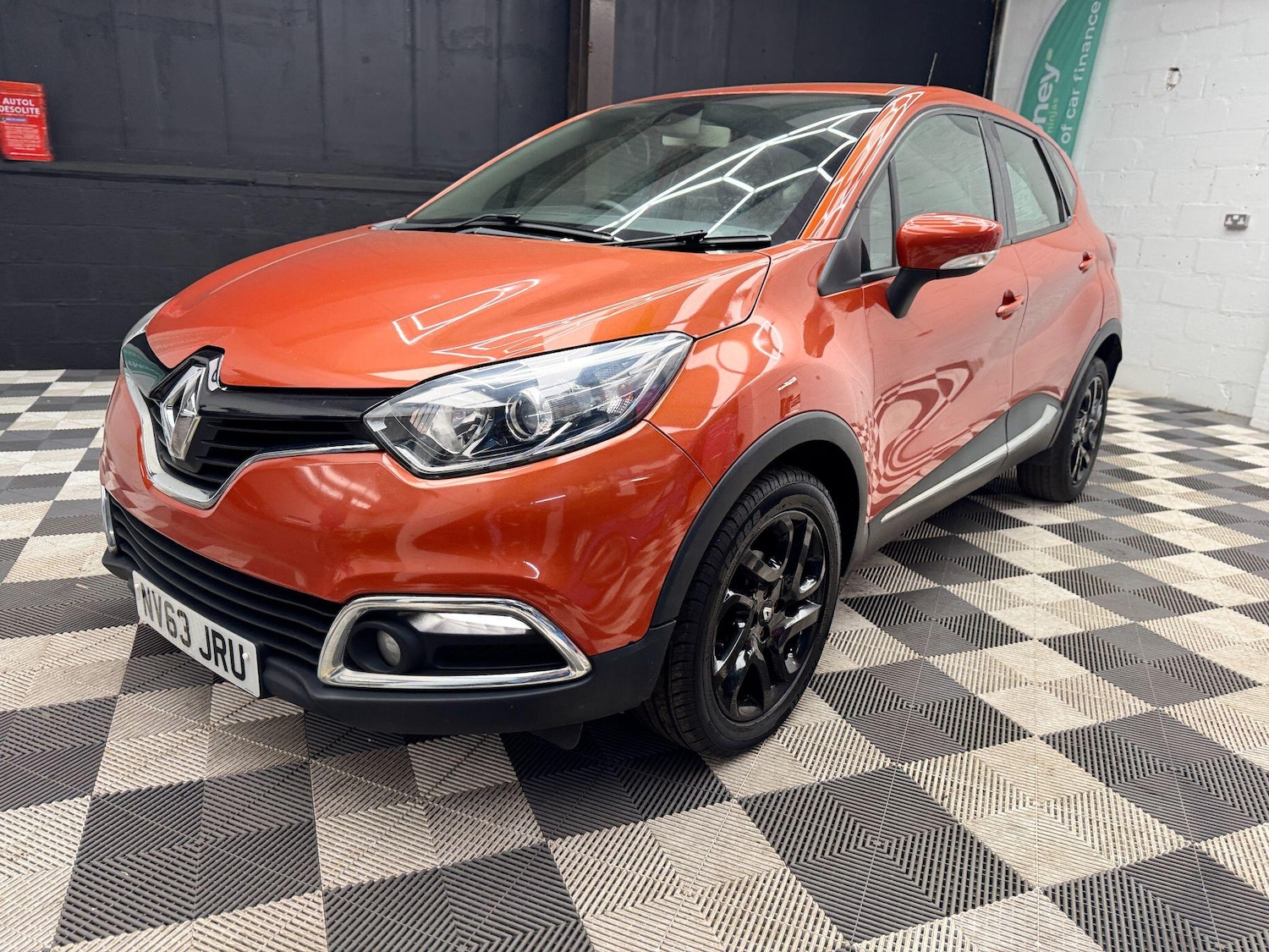Used Renault Captur for sale - 77613053: Photo 13