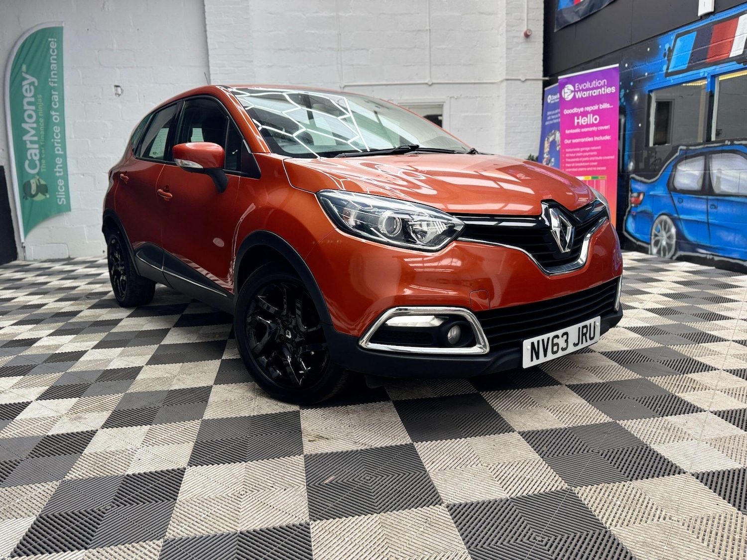 Used Renault Captur for sale - 77613053: Photo 2