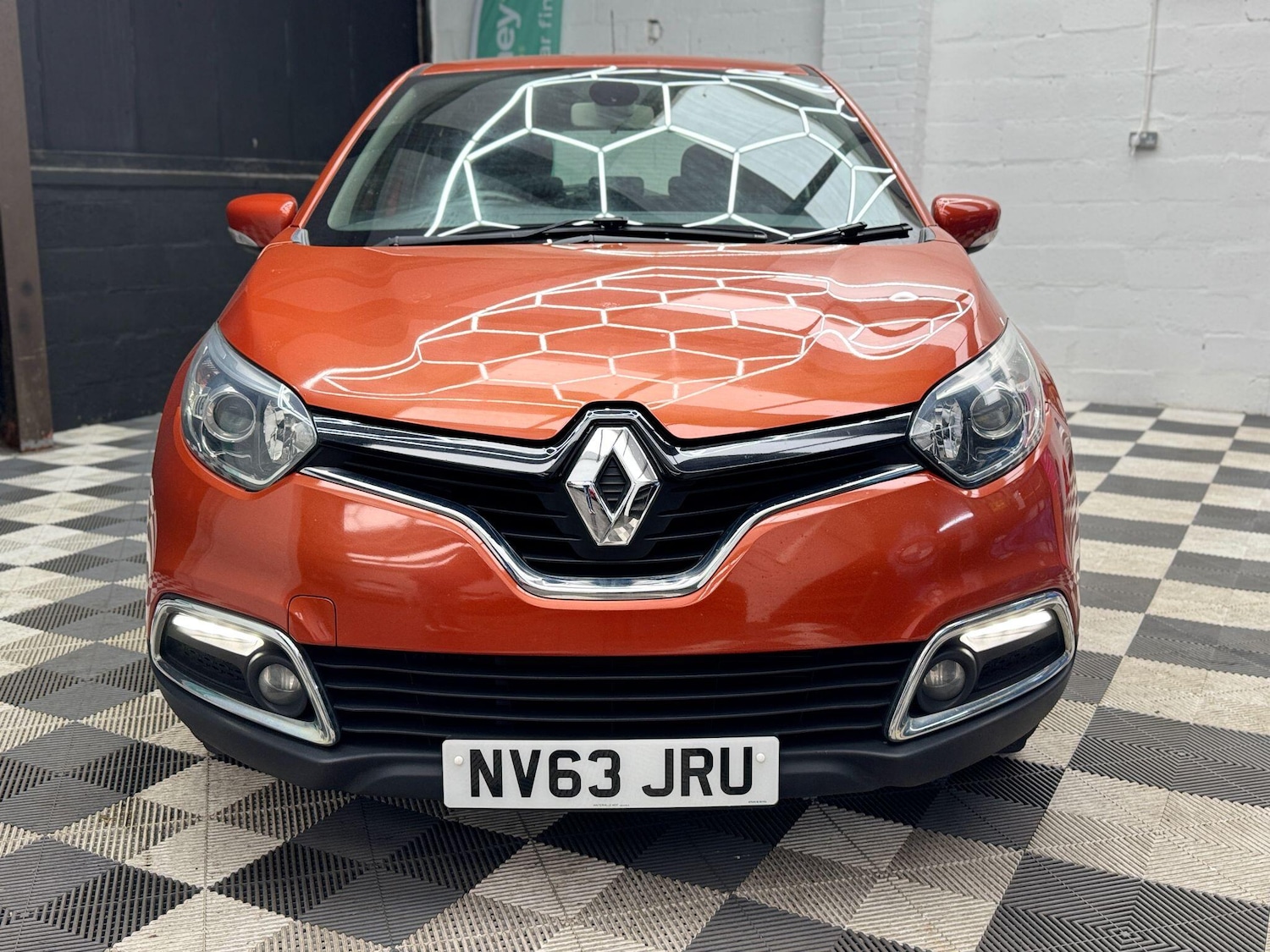 Used Renault Captur for sale - 77613053: Photo 3