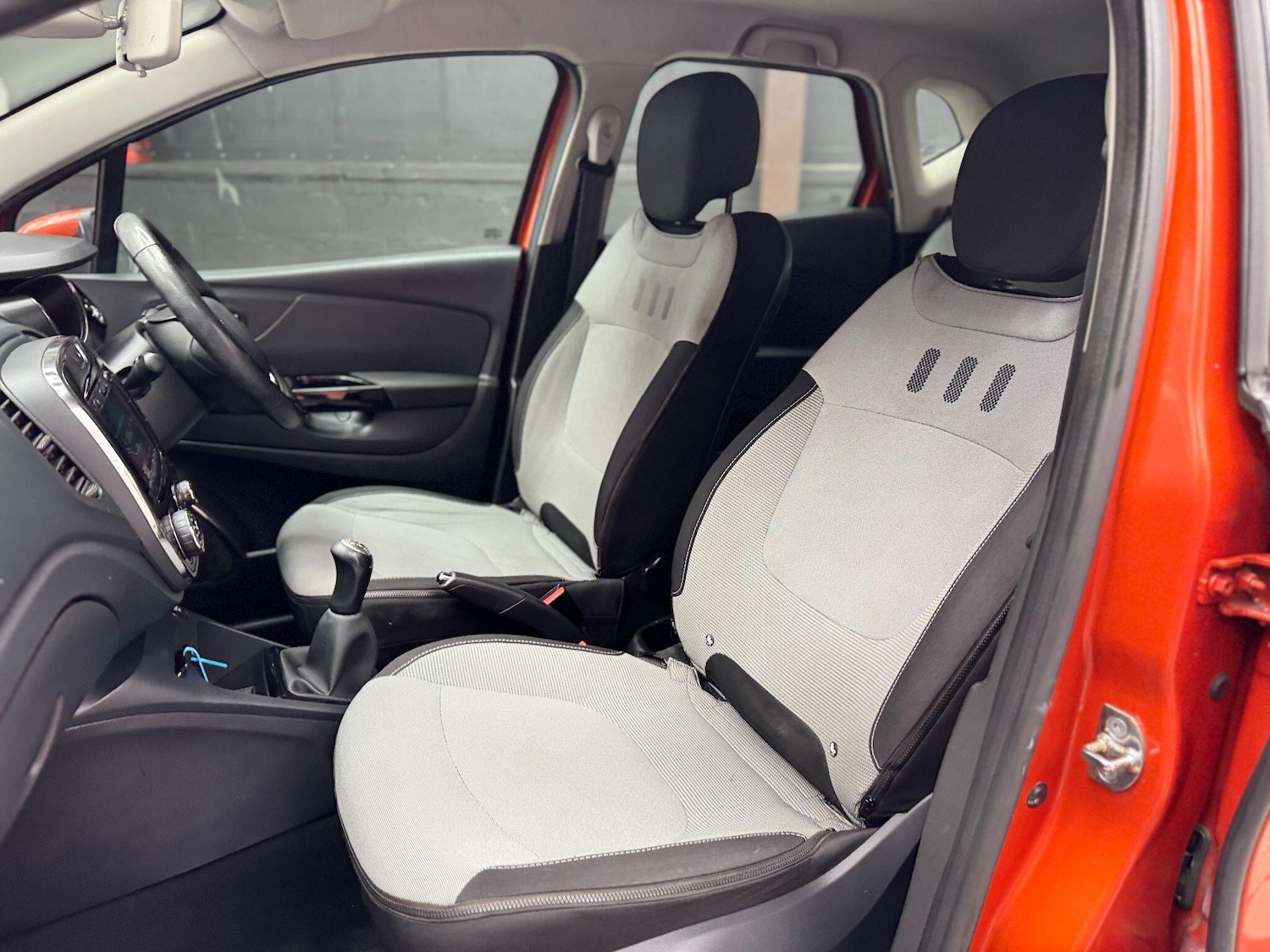 Used Renault Captur for sale - 77613053: Photo 40