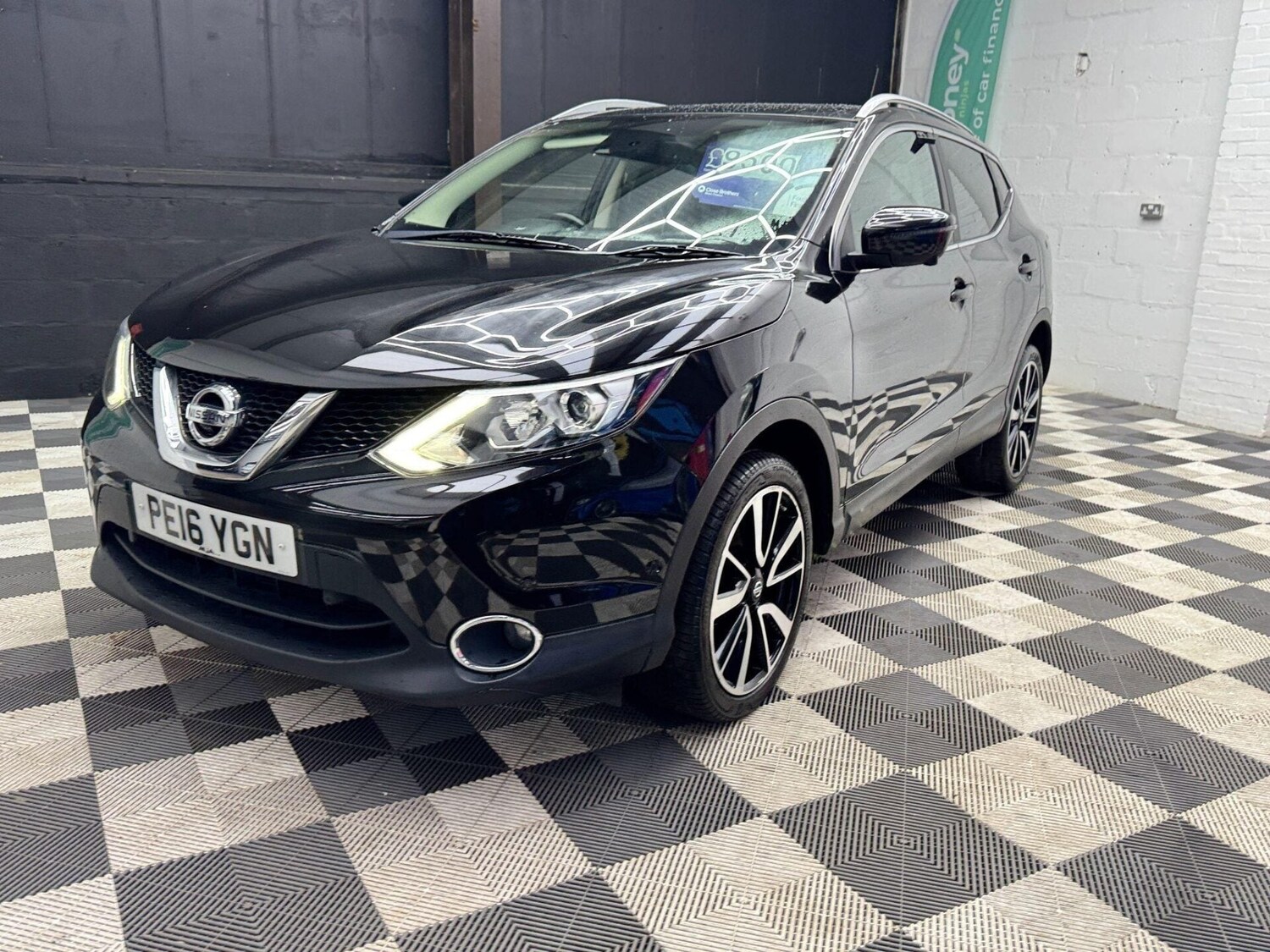 Used Nissan Qashqai 2016 for sale - 77878005: Photo 9