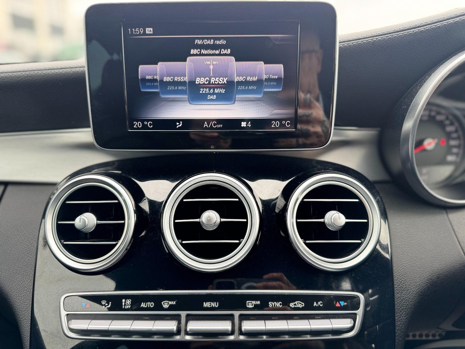 Used Mercedes-Benz C Class 2016 for sale - 77952101: Photo 23