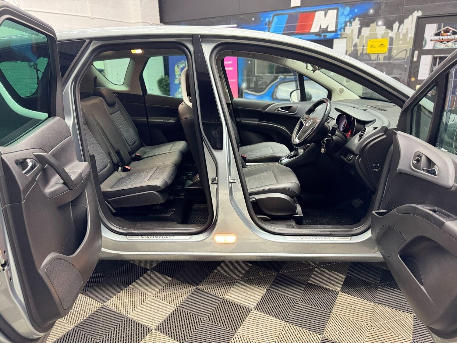 Used Vauxhall Meriva 2010 for sale - 77878000: Photo 40