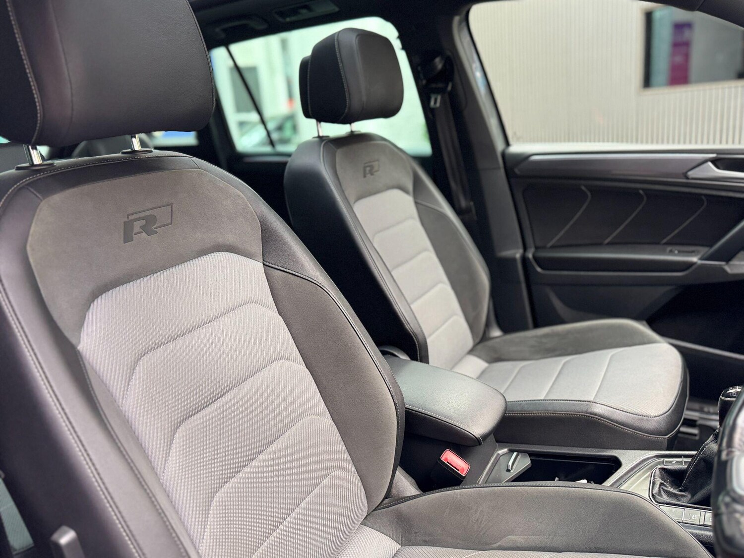 Used Volkswagen Tiguan 2018 for sale - 77838836: Photo 33
