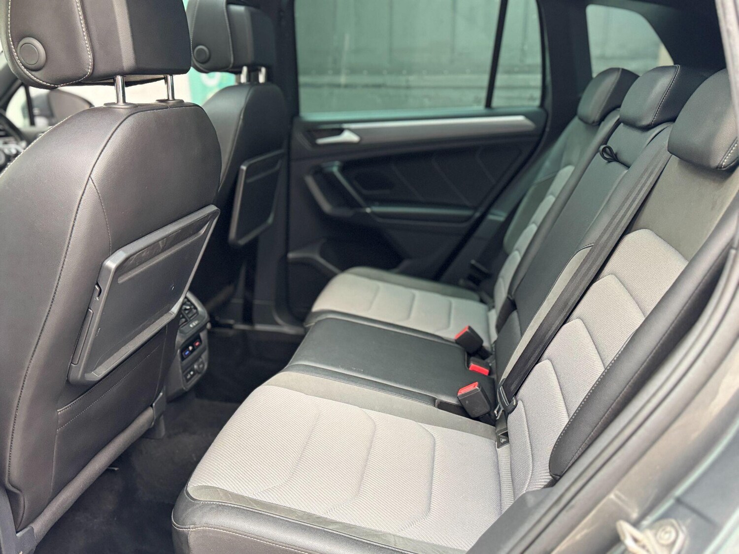 Used Volkswagen Tiguan 2018 for sale - 77838836: Photo 35