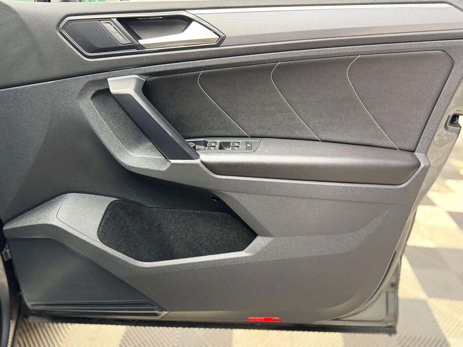 Used Volkswagen Tiguan 2018 for sale - 77838836: Photo 39