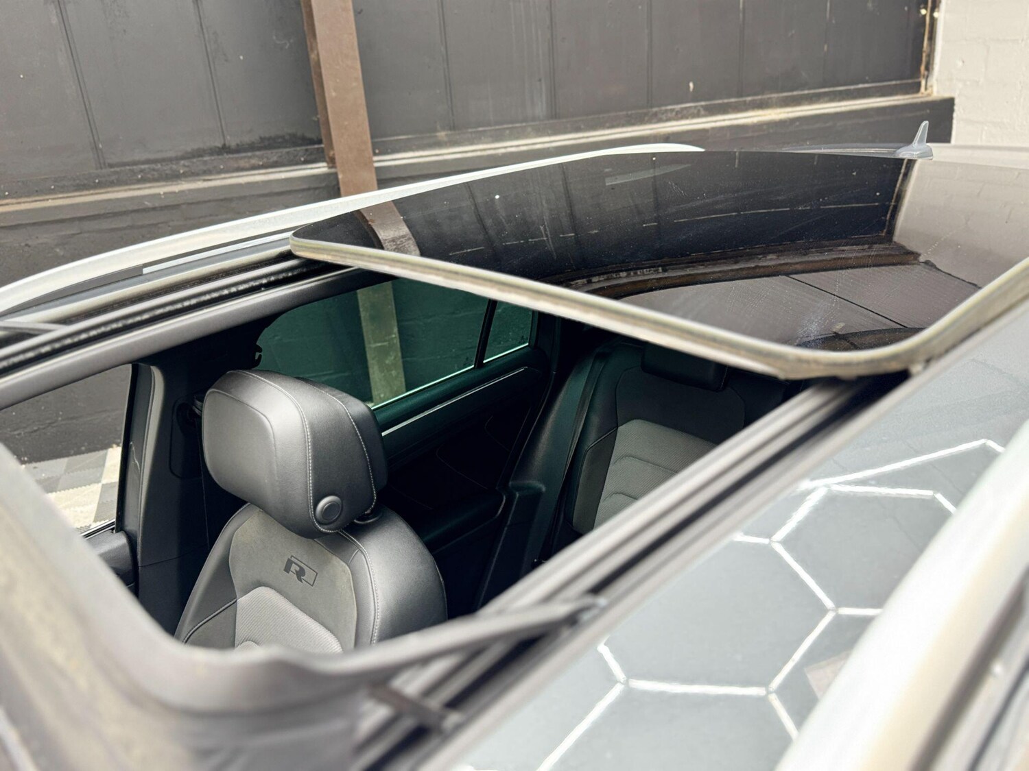 Used Volkswagen Tiguan 2018 for sale - 77838836: Photo 55