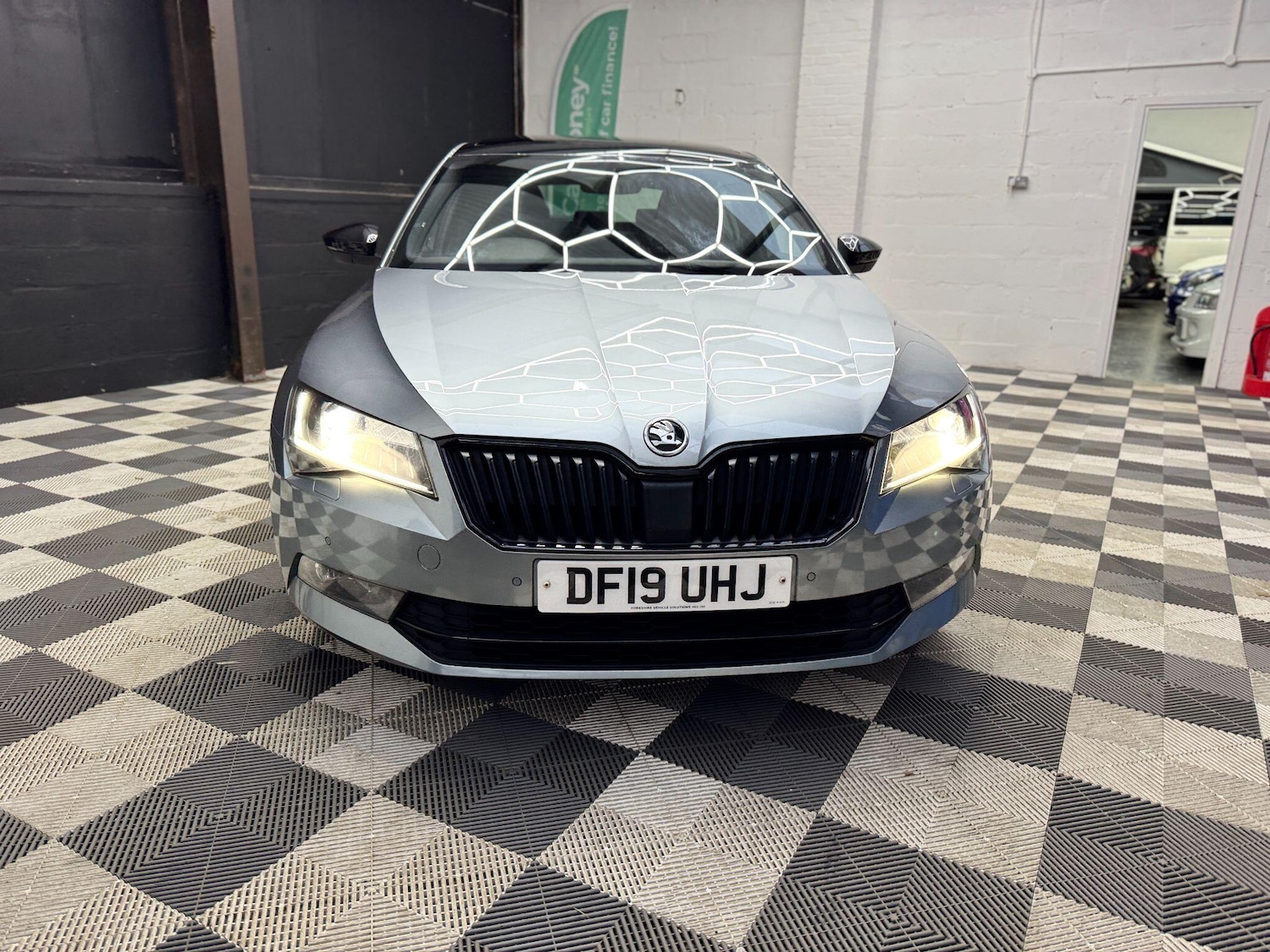 Used Skoda Superb 2019 for sale - 77612318: Photo 11