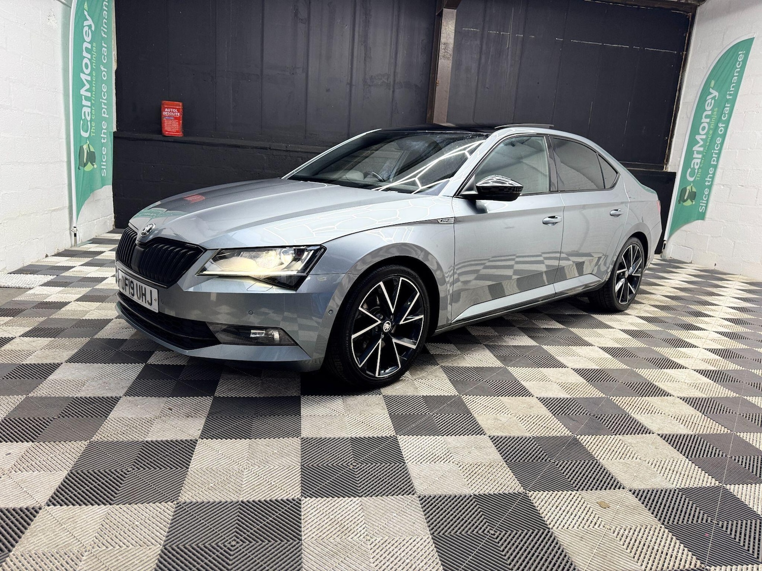 Used Skoda Superb 2019 for sale - 77612318: Photo 3