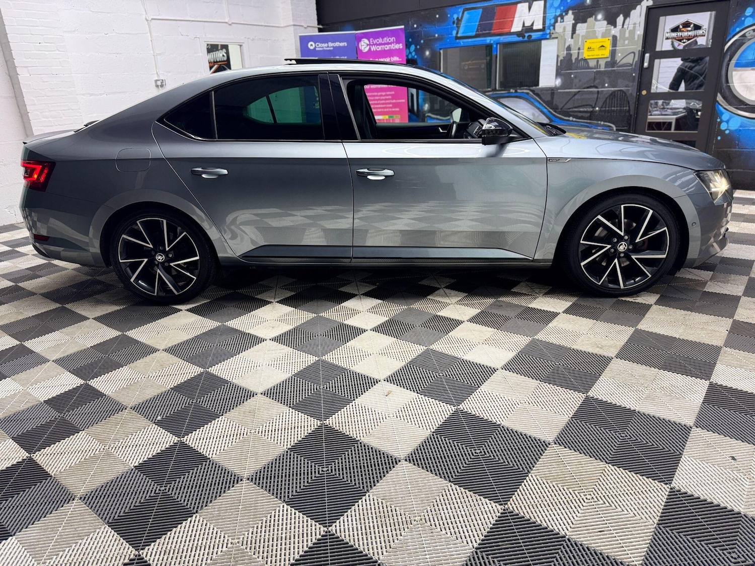 Used Skoda Superb 2019 for sale - 77612318: Photo 32