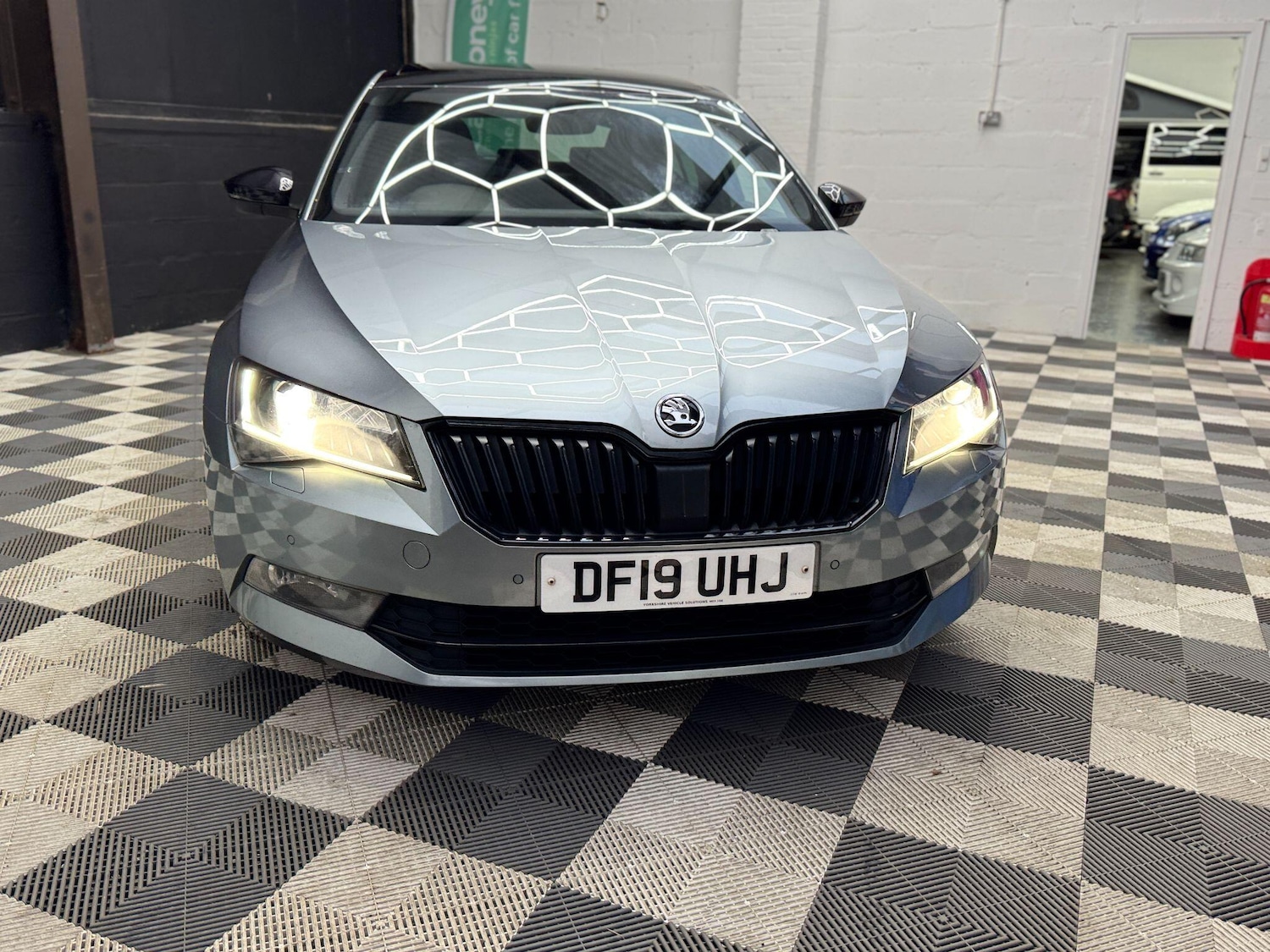 Used Skoda Superb 2019 for sale - 77612318: Photo 8