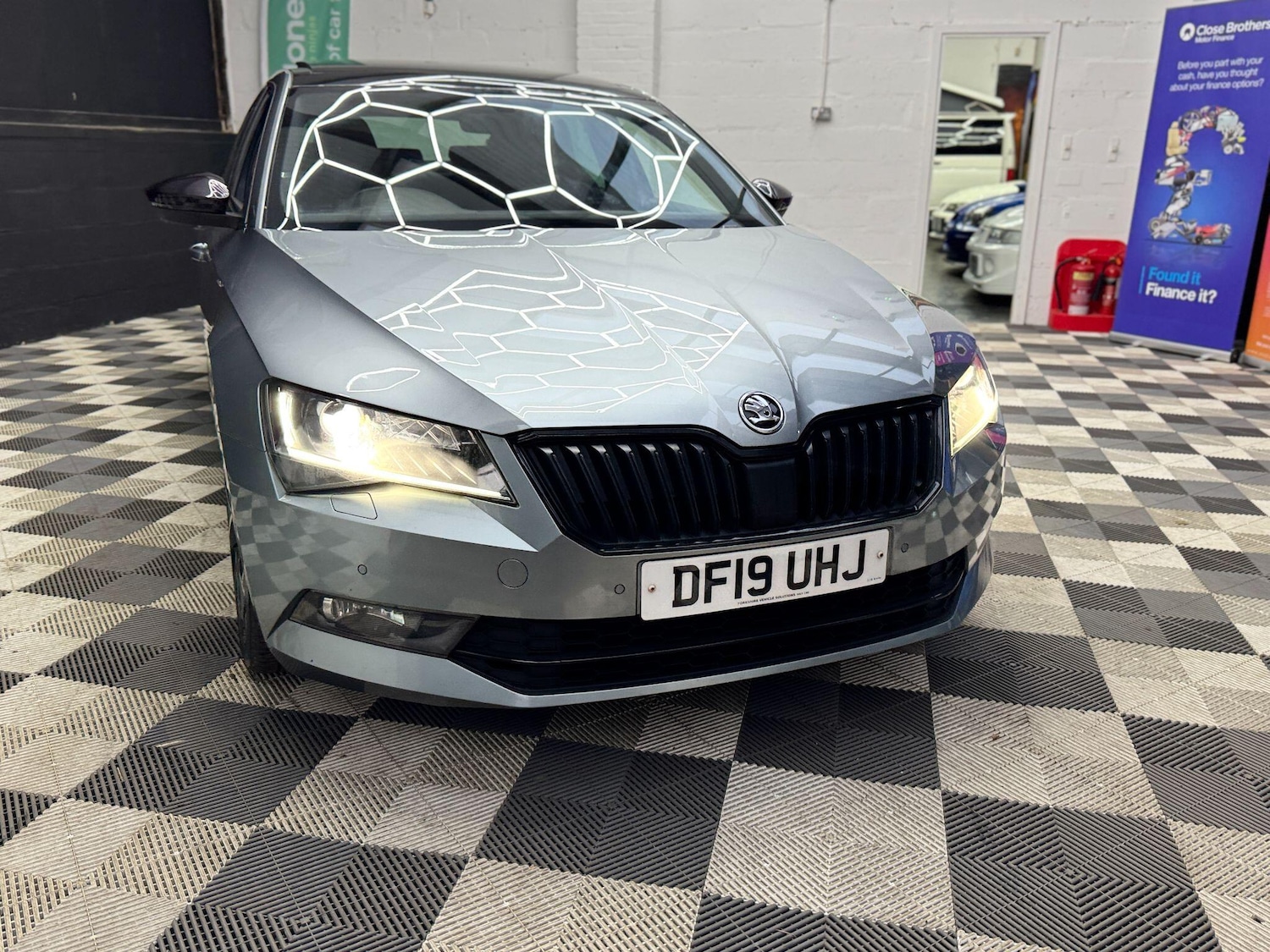 Used Skoda Superb 2019 for sale - 77612318: Photo 9