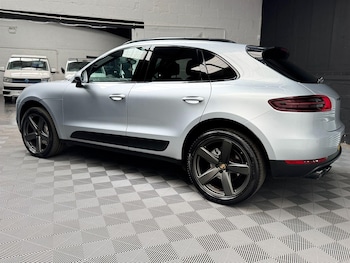 Used Porsche Macan 2015 for sale - 79343991: Photo