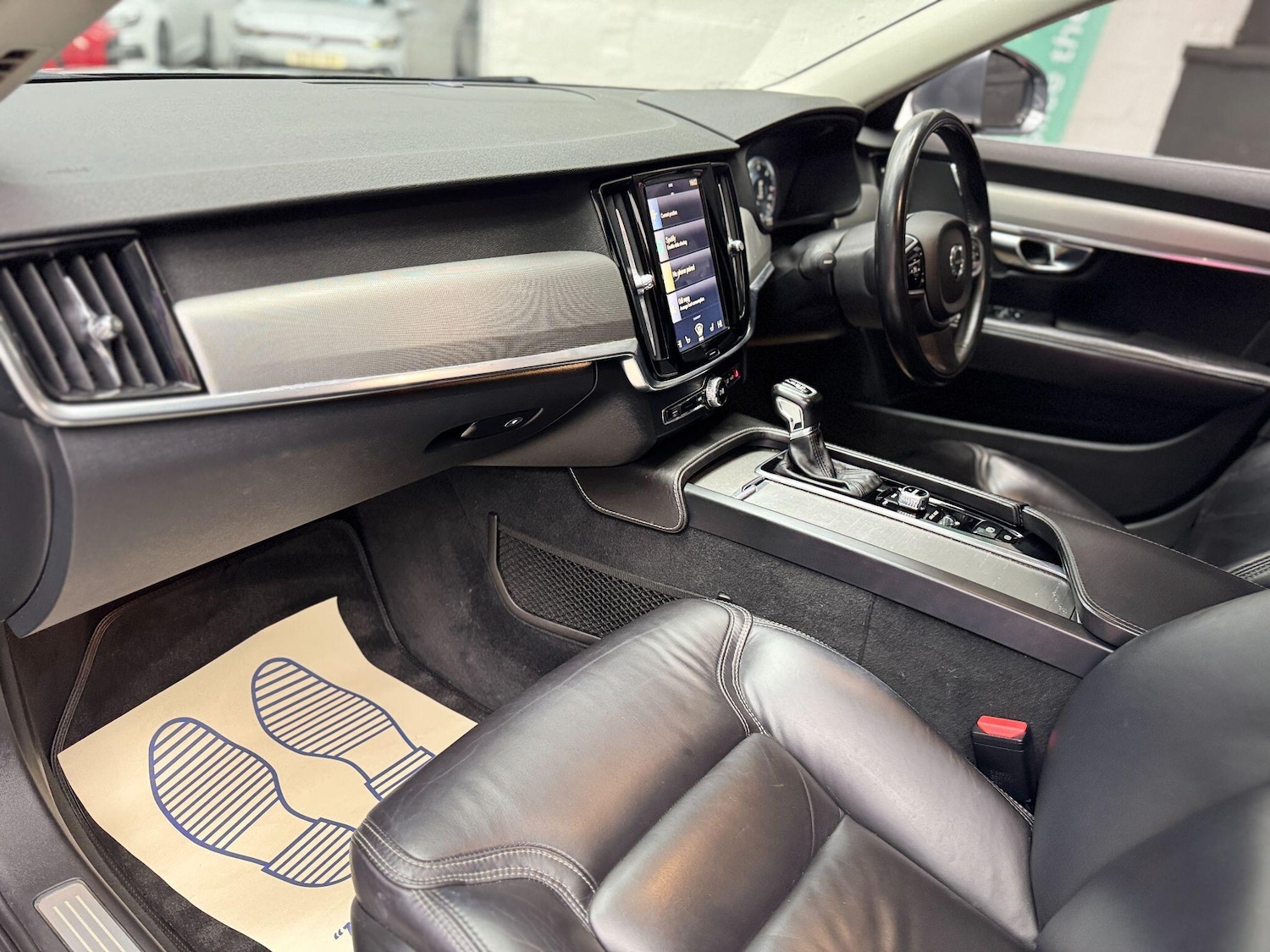 Used Volvo S90 2017 for sale - 77611668: Photo 38