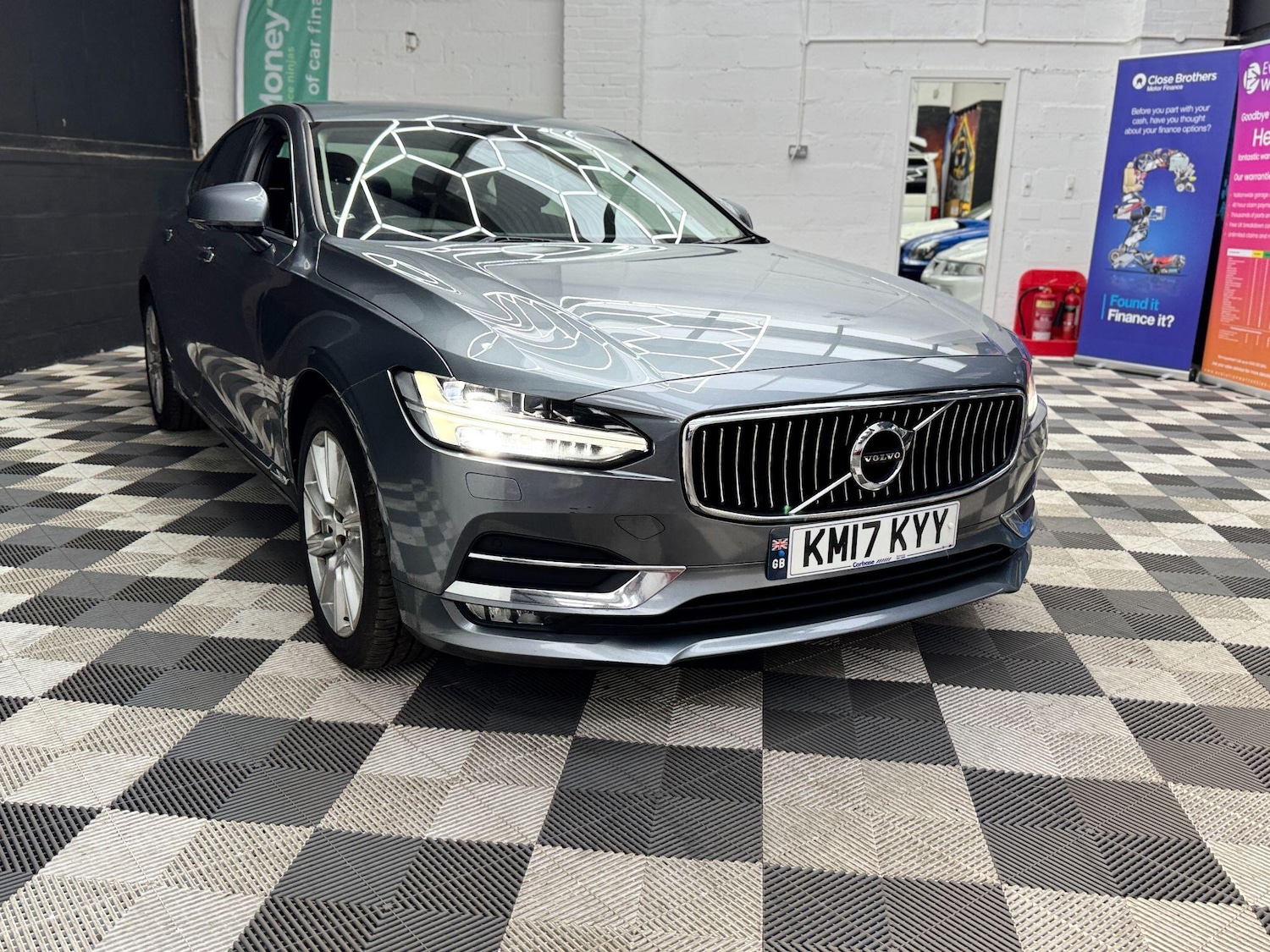 Used Volvo S90 2017 for sale - 77611668: Photo 5