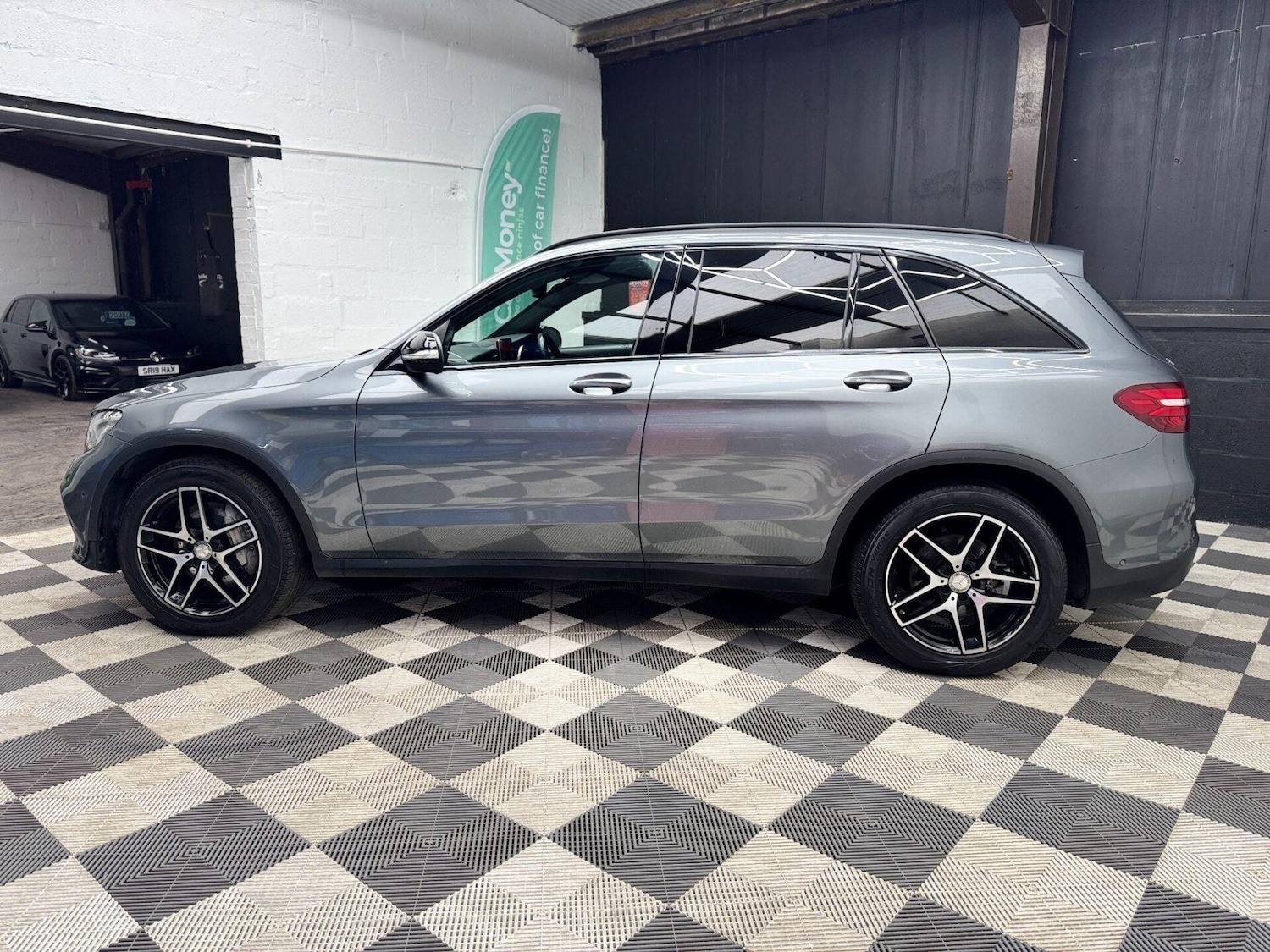 Used Mercedes-Benz GLC 2016 for sale - 77878011: Photo 16