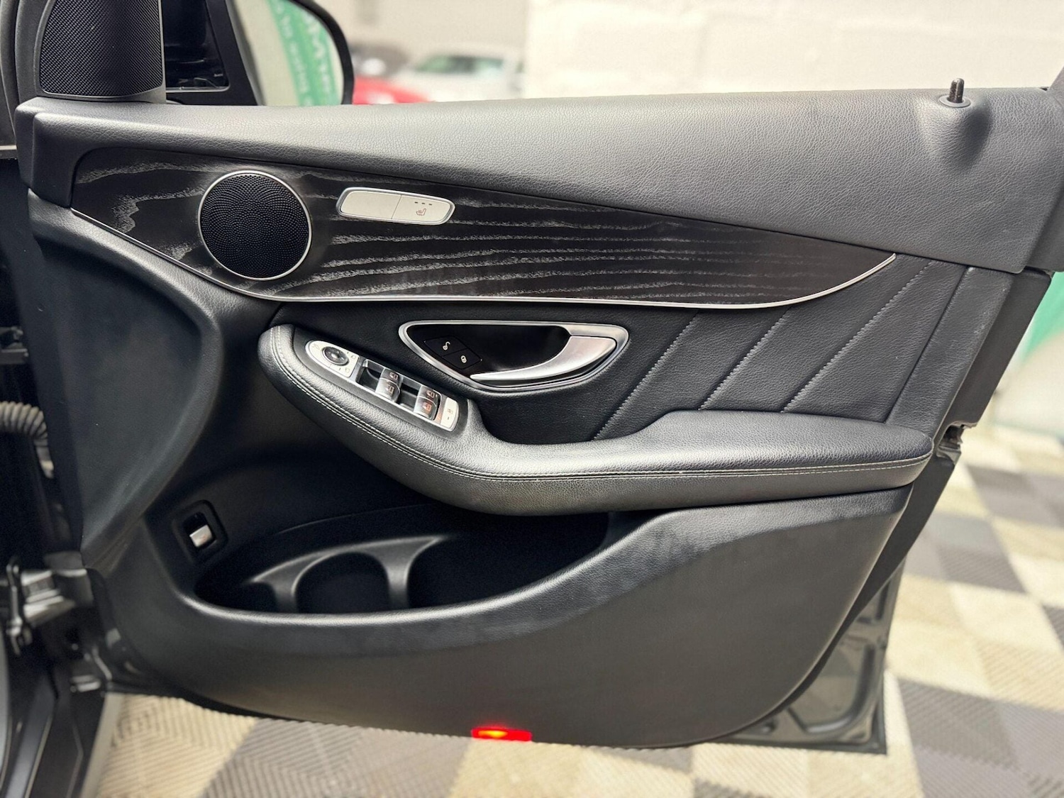 Used Mercedes-Benz GLC 2016 for sale - 77878011: Photo 30