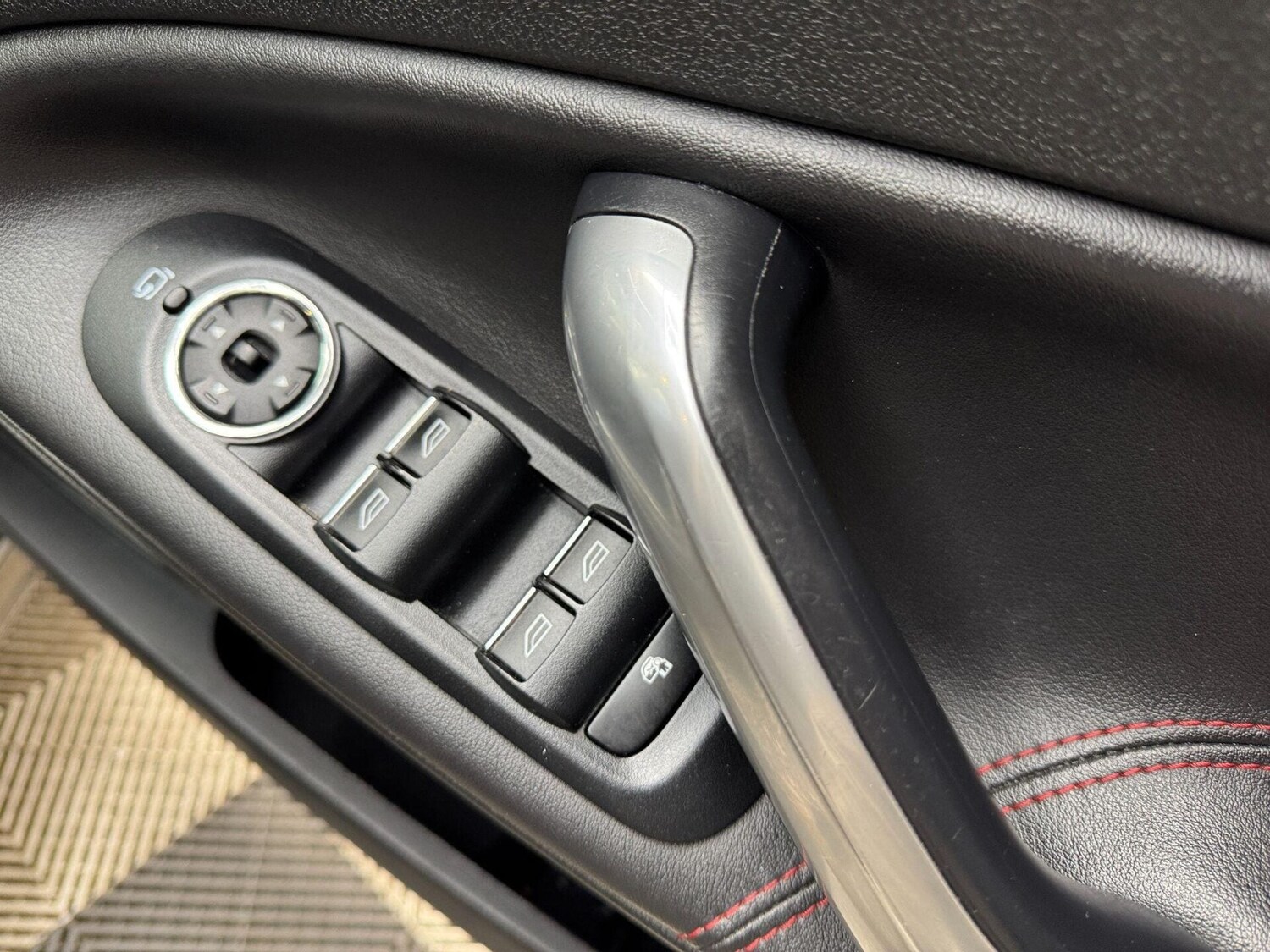 Used Ford Mondeo 2012 for sale - 77878046: Photo 29