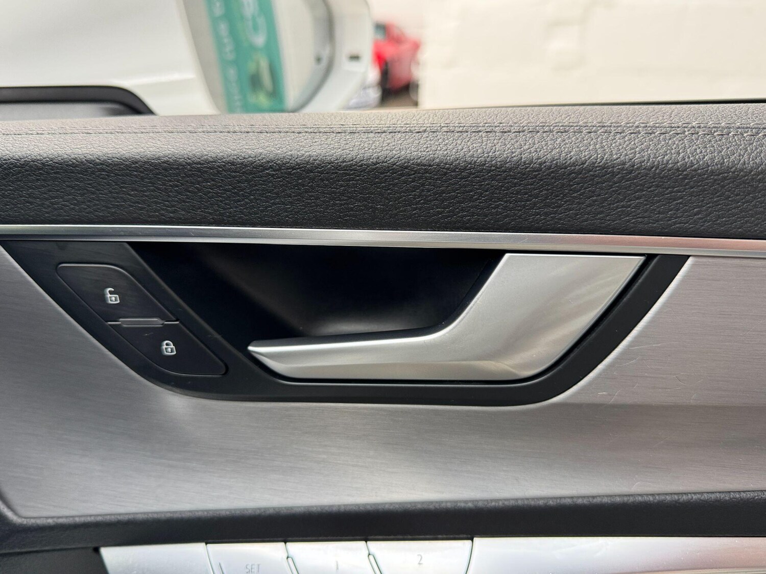 Used Audi A6 Saloon for sale - 77768160: Photo 32