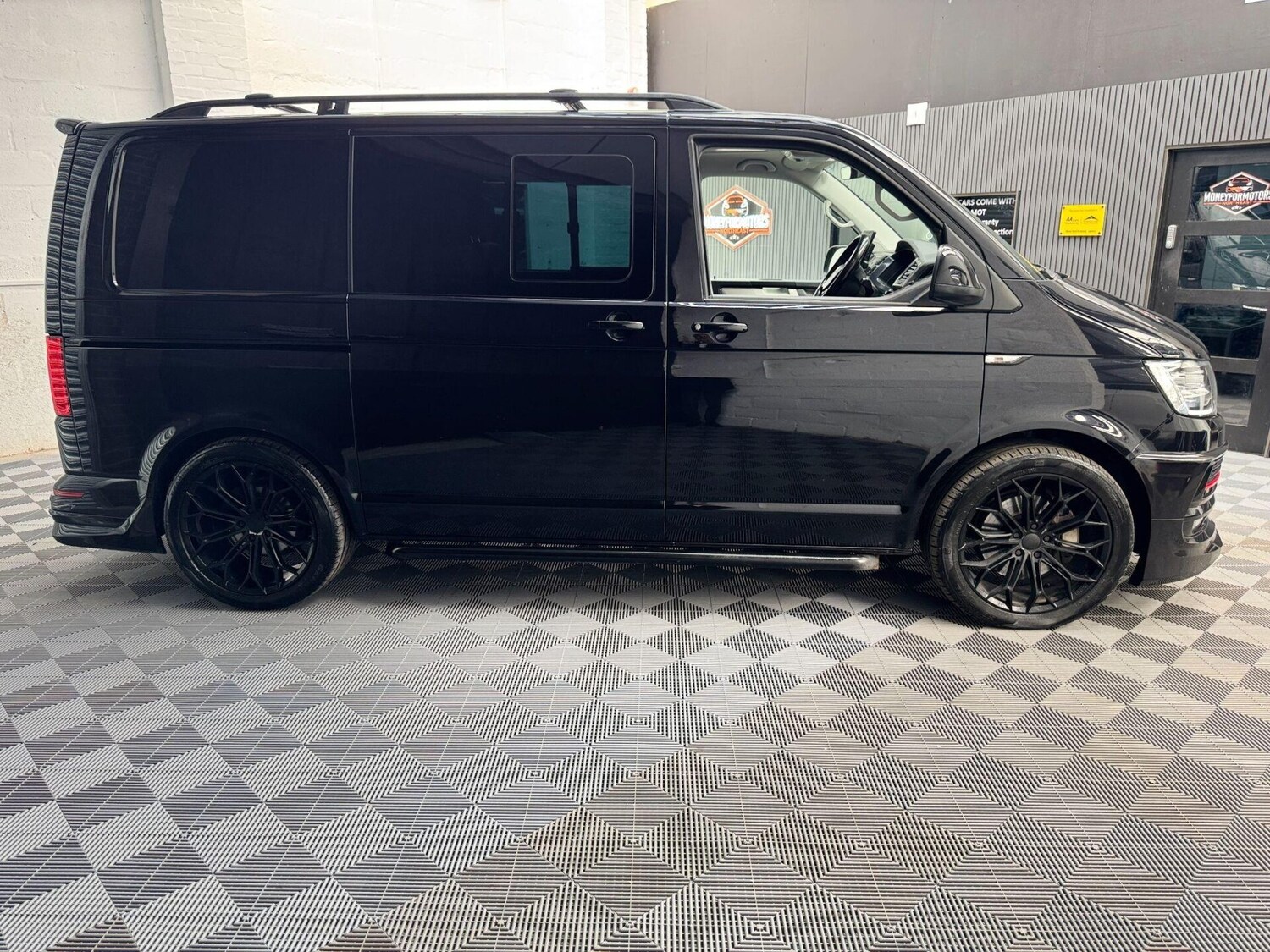 Used Volkswagen Transporter 2019 for sale - 78111885: Photo 17