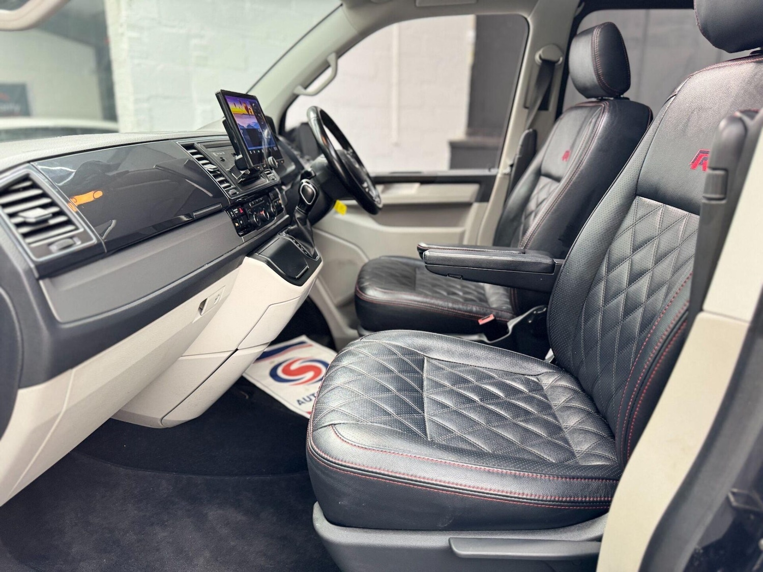 Used Volkswagen Transporter 2019 for sale - 78111885: Photo 28