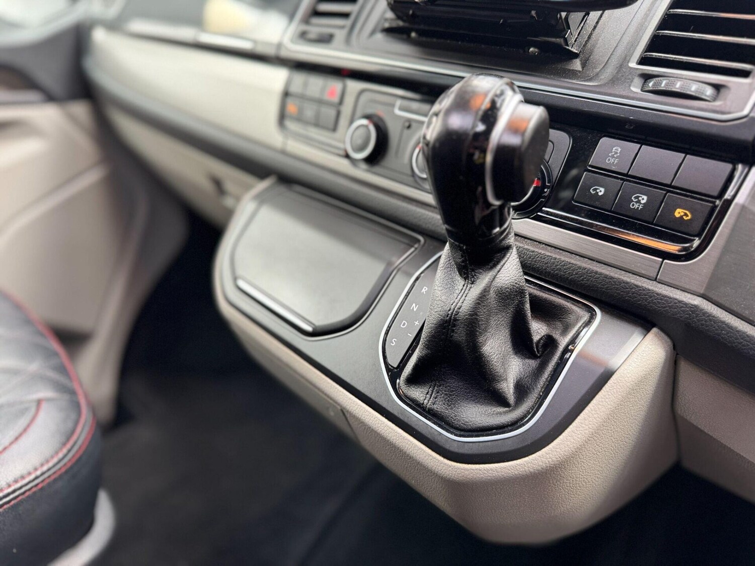 Used Volkswagen Transporter 2019 for sale - 78111885: Photo 30