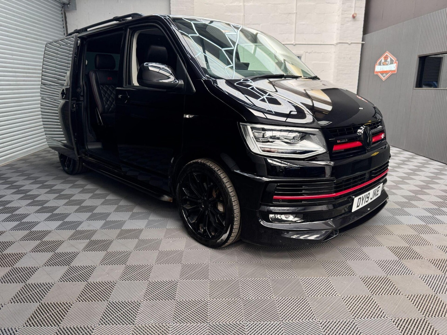 Used Volkswagen Transporter 2019 for sale - 78111885: Photo 9