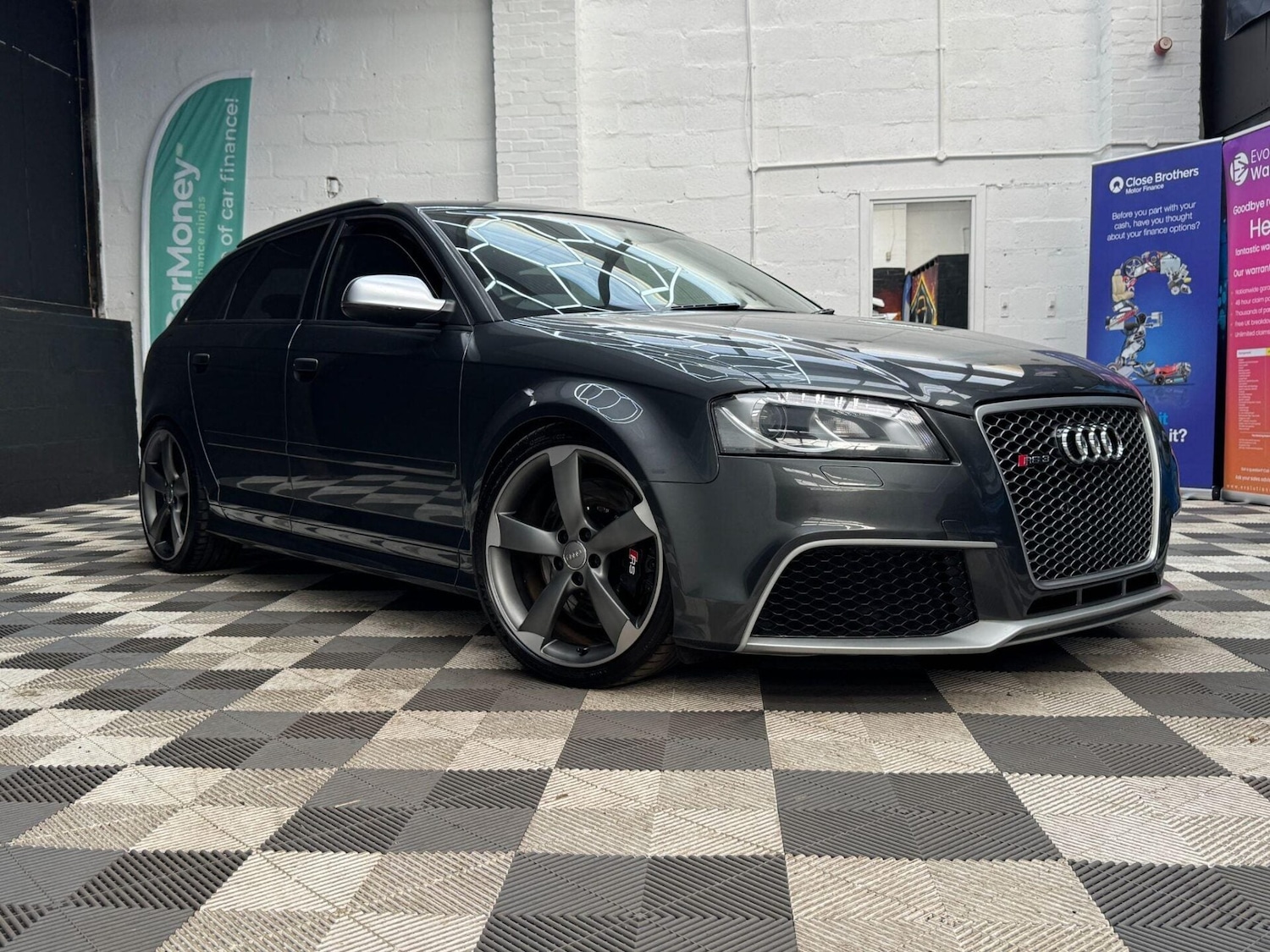 Used Audi RS3 2011 for sale - 77878016: Photo 13