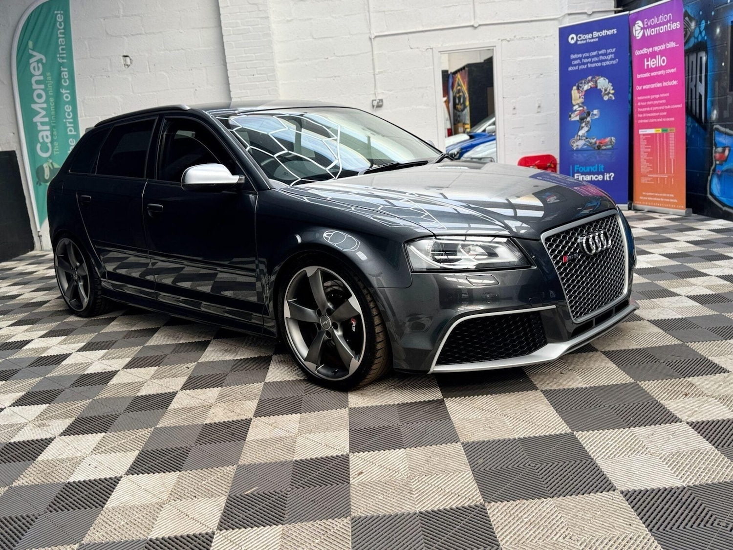 Used Audi RS3 2011 for sale - 77878016: Photo 2