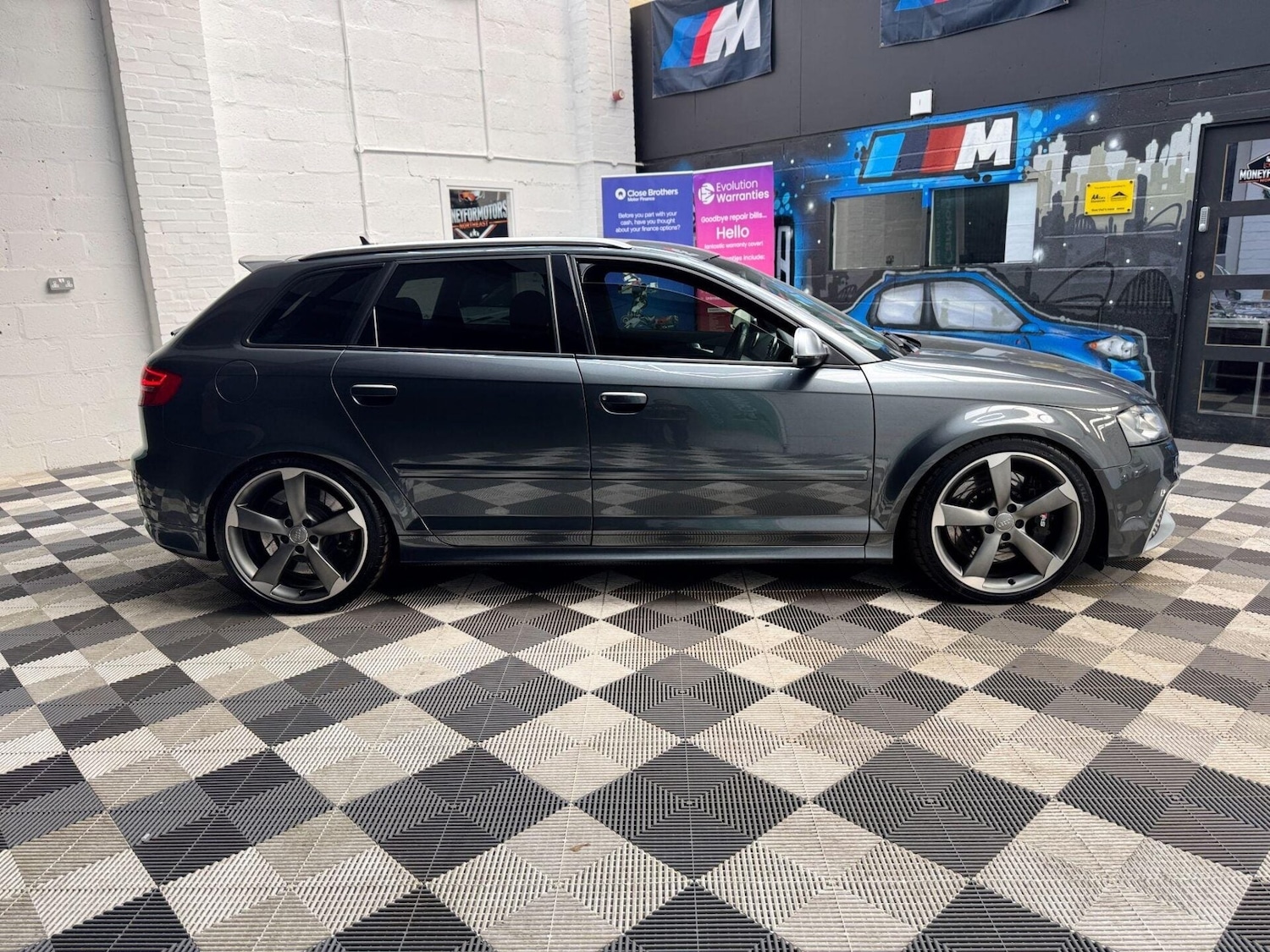 Used Audi RS3 2011 for sale - 77878016: Photo 22