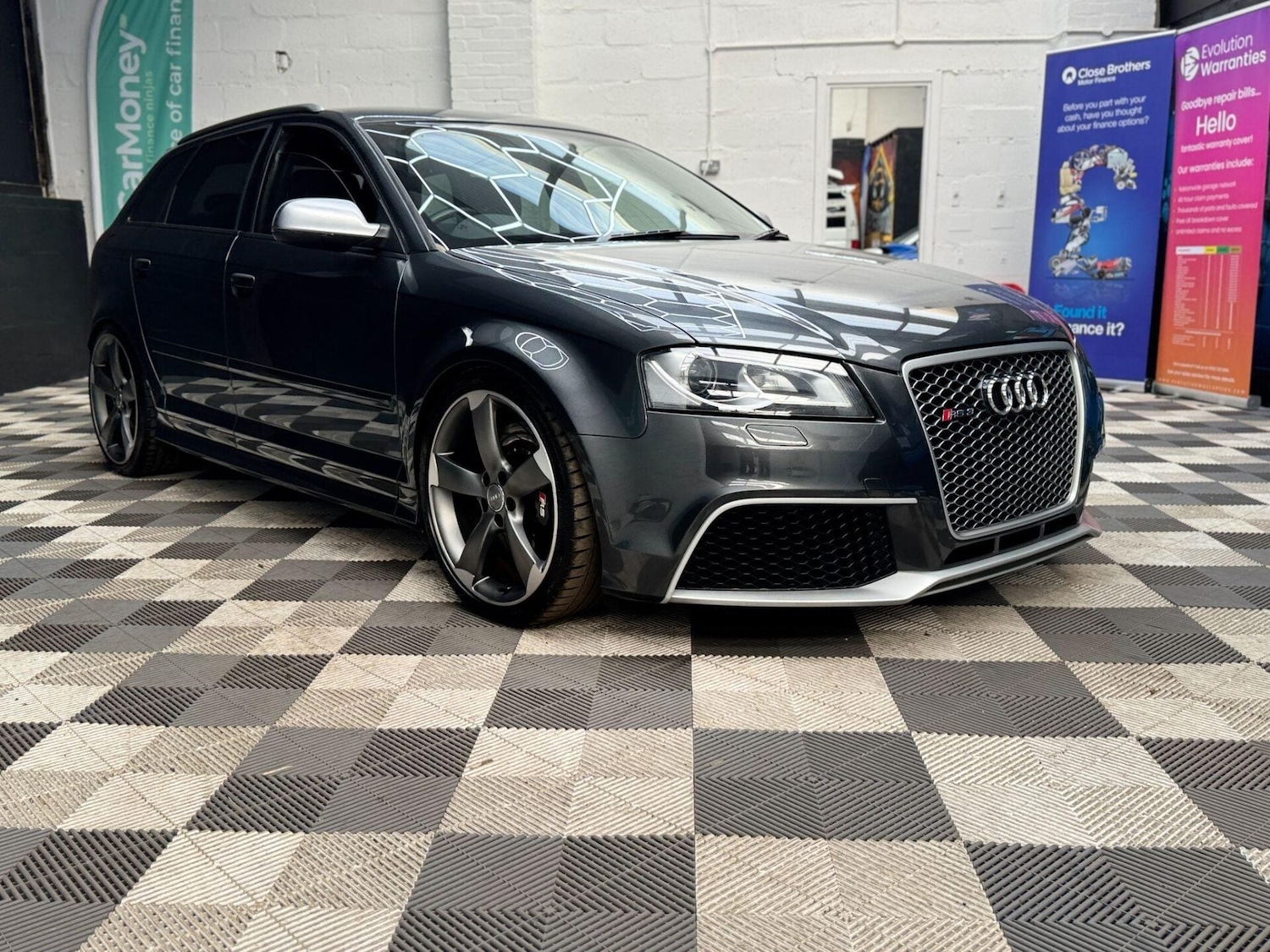 Used Audi RS3 2011 for sale - 77878016: Photo 6