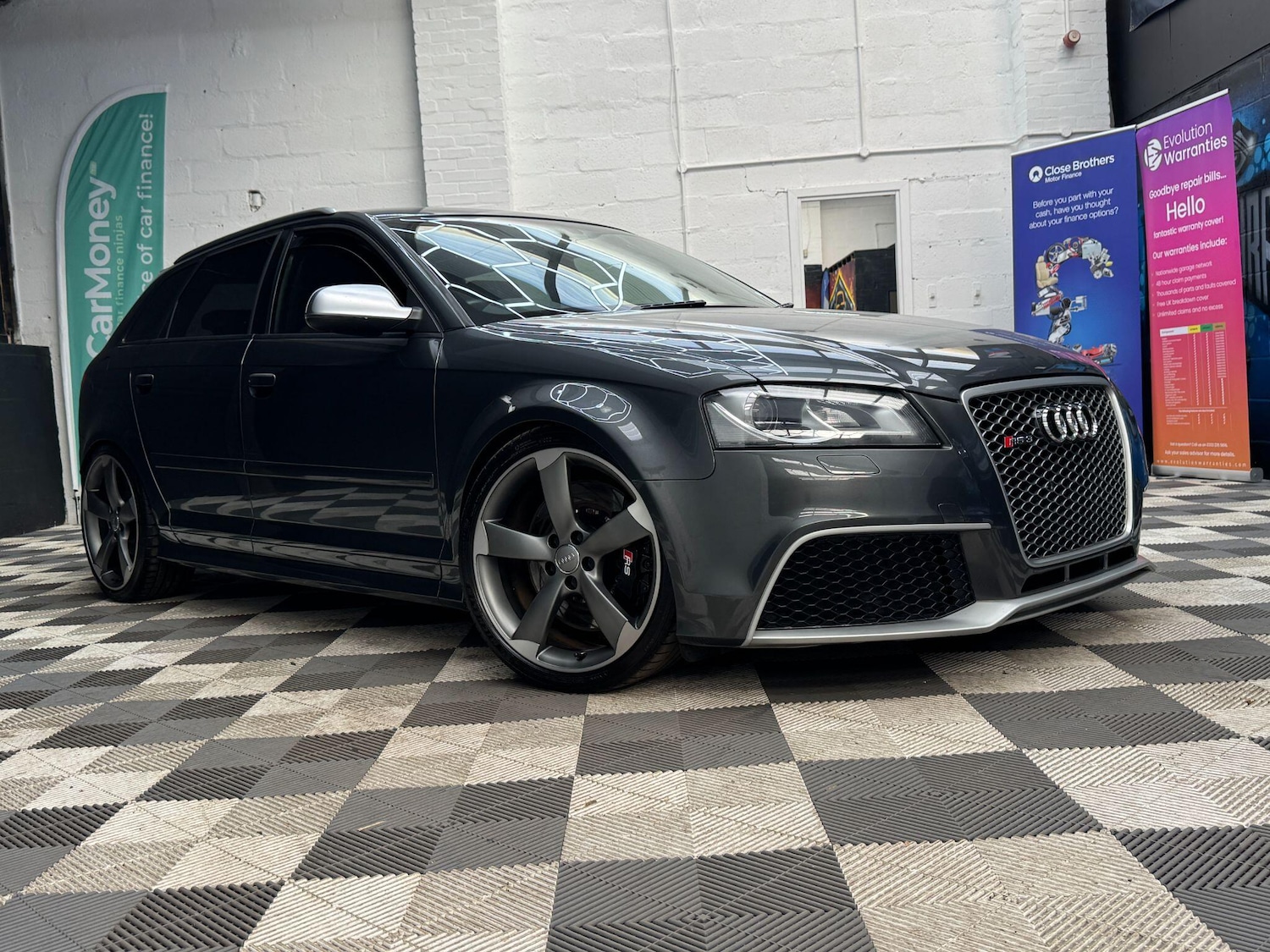 Used Audi RS3 2011 for sale - 77611637: Photo 11
