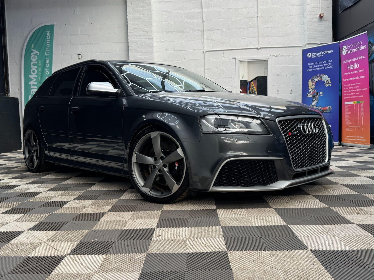 Used Audi RS3 2011 for sale - 77611637: Photo 12