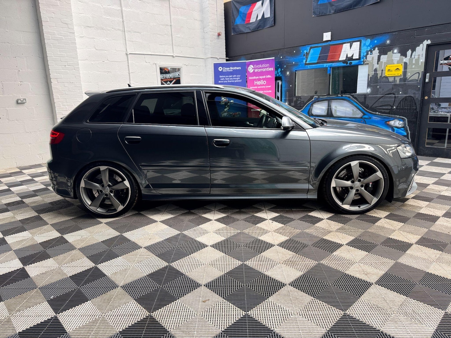 Used Audi RS3 2011 for sale - 77611637: Photo 22