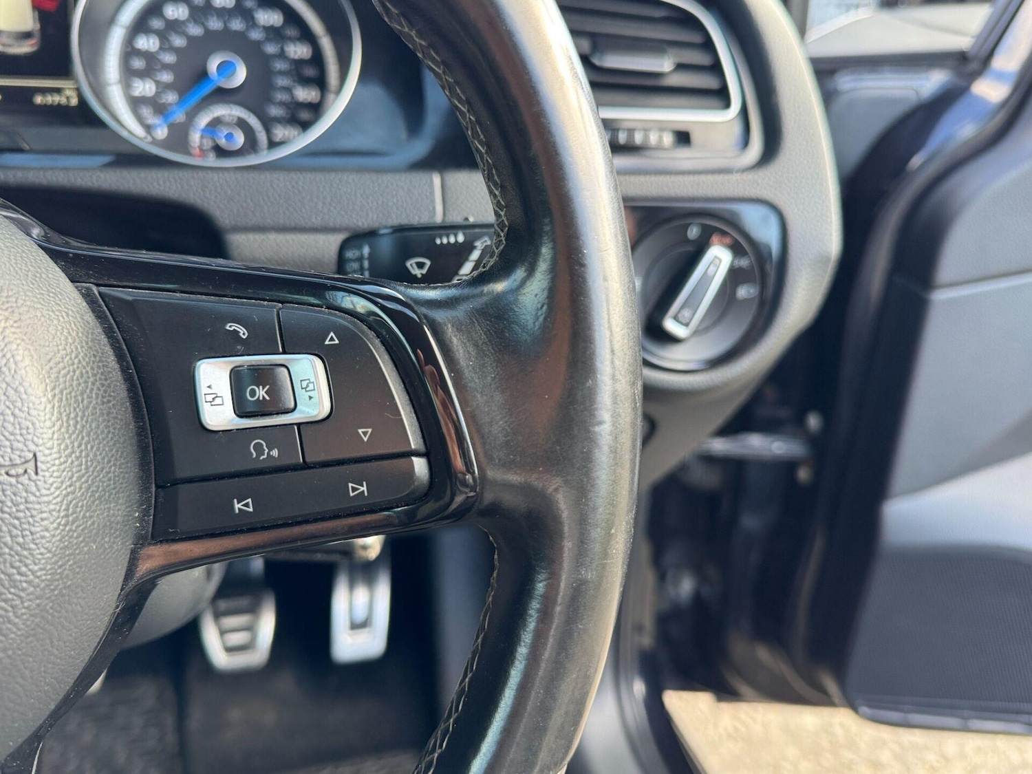 Used Volkswagen Golf 2014 for sale - 77902665: Photo 23