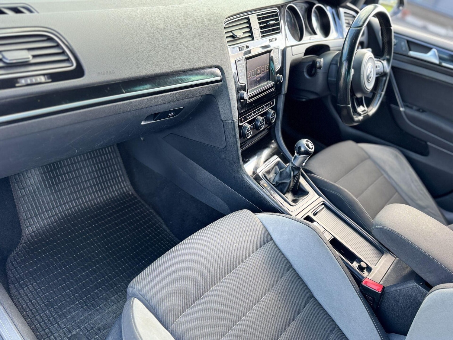 Used Volkswagen Golf 2014 for sale - 77902665: Photo 31