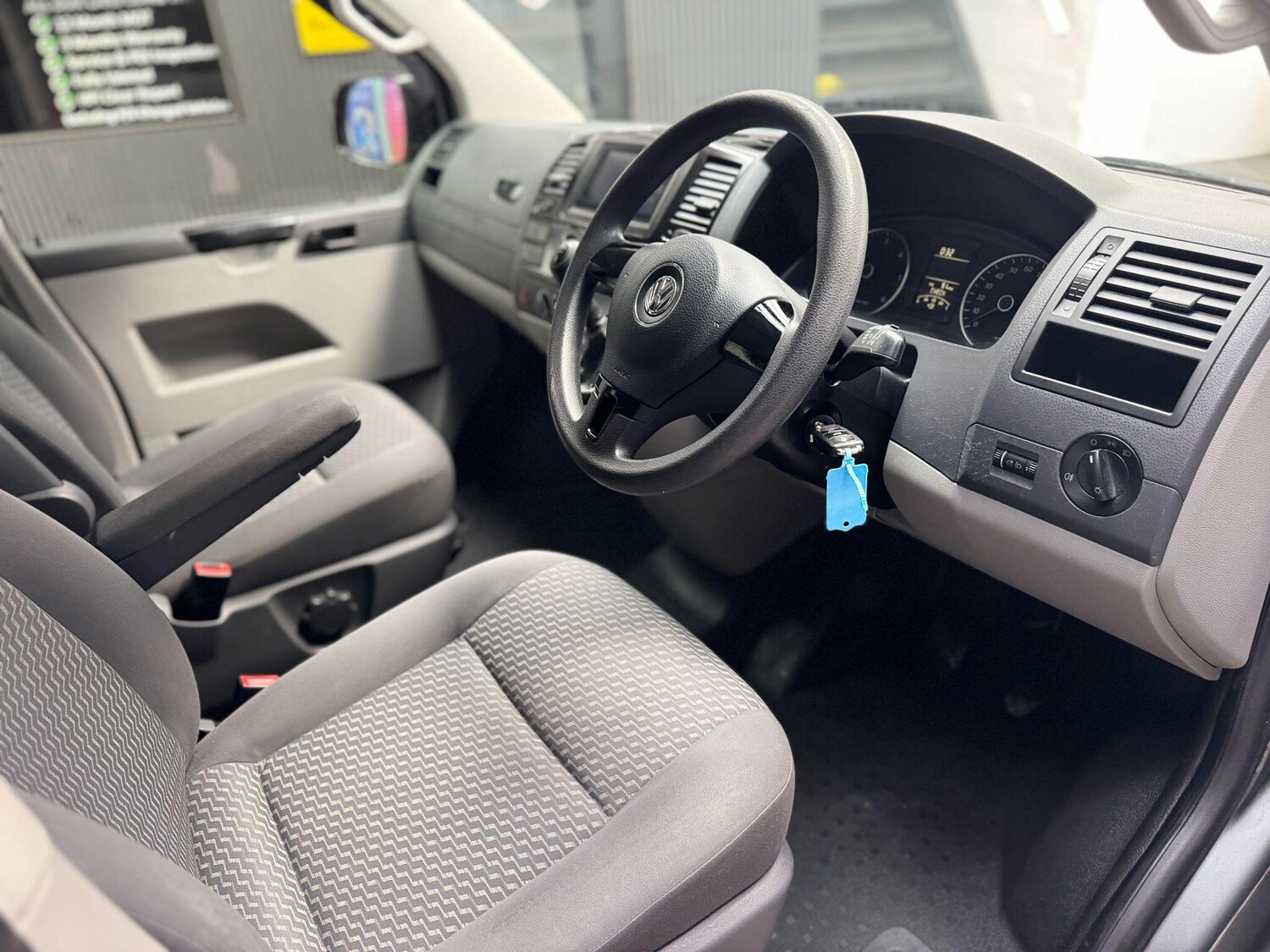 Used Volkswagen Transporter Shuttle for sale - 77807886: Photo 40