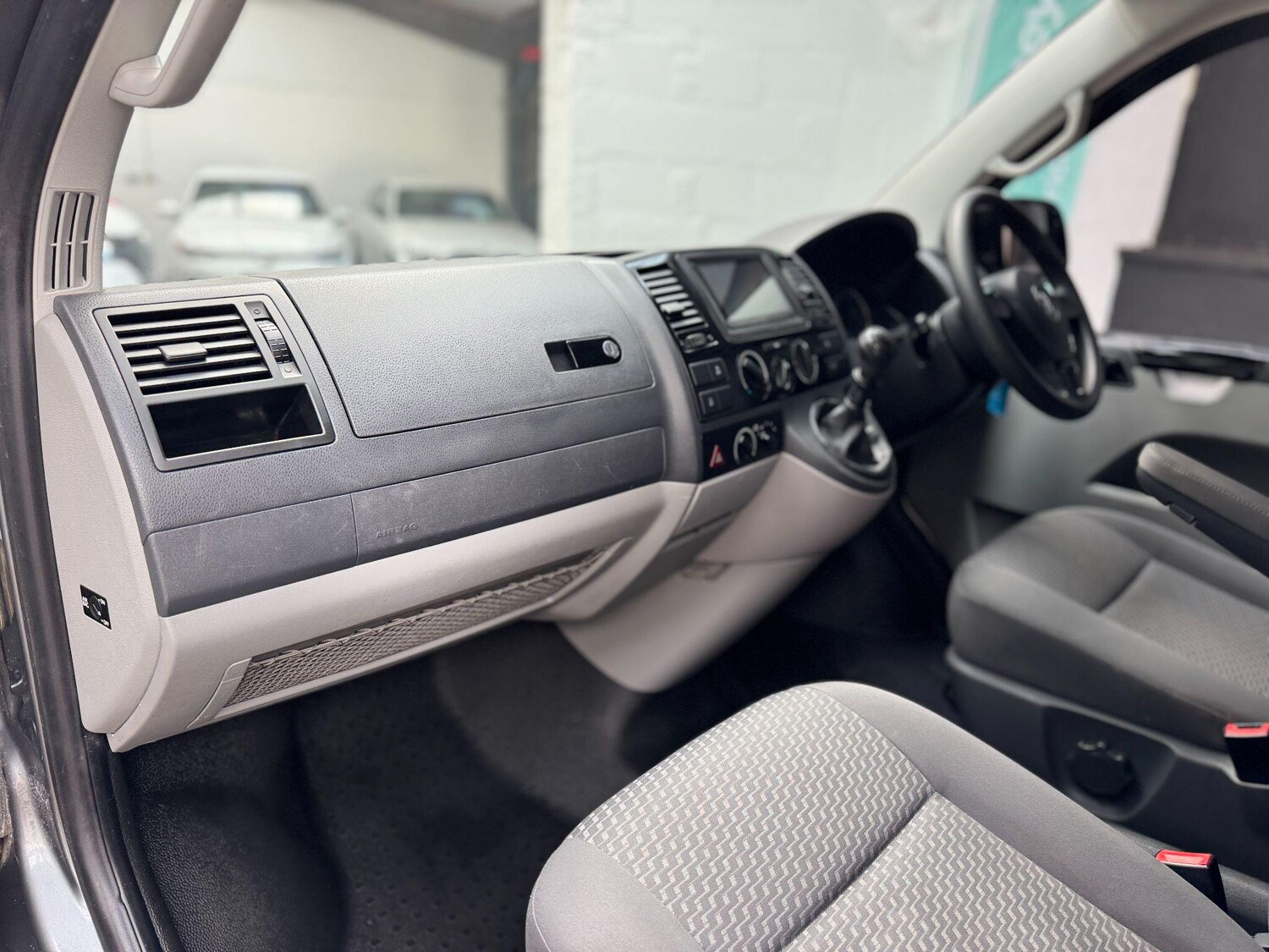 Used Volkswagen Transporter Shuttle for sale - 77807886: Photo 41