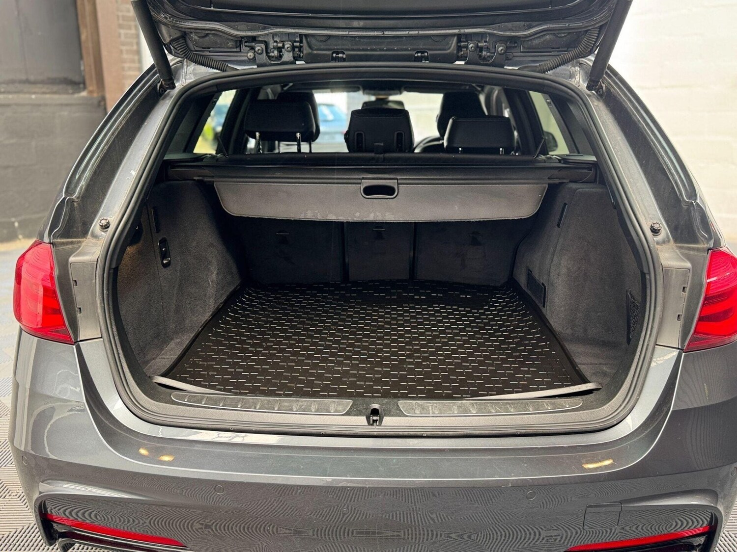 Used BMW 3 Series 2017 for sale - 78164611: Photo 44