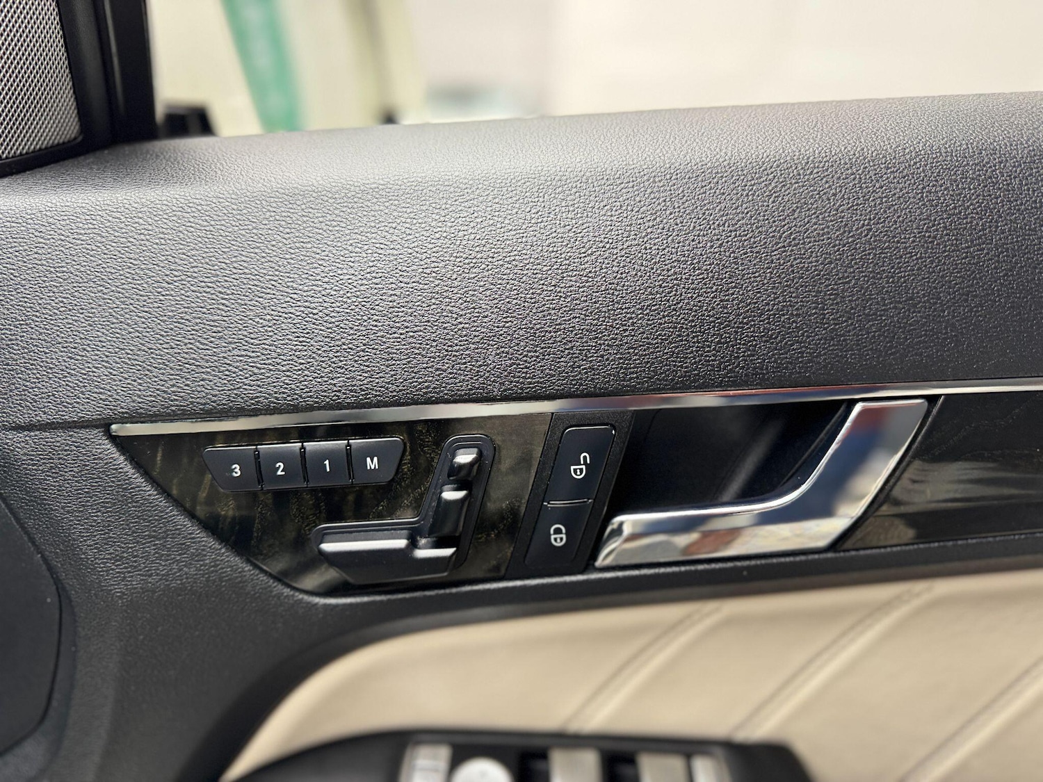 Used Mercedes-Benz E Class 2010 for sale - 77612395: Photo 22