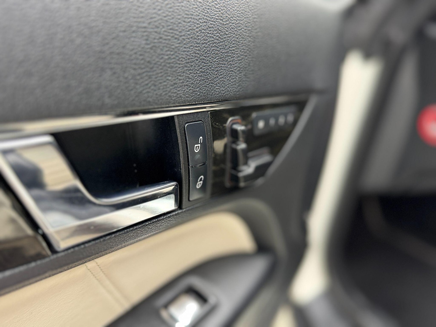 Used Mercedes-Benz E Class 2010 for sale - 77612395: Photo 24