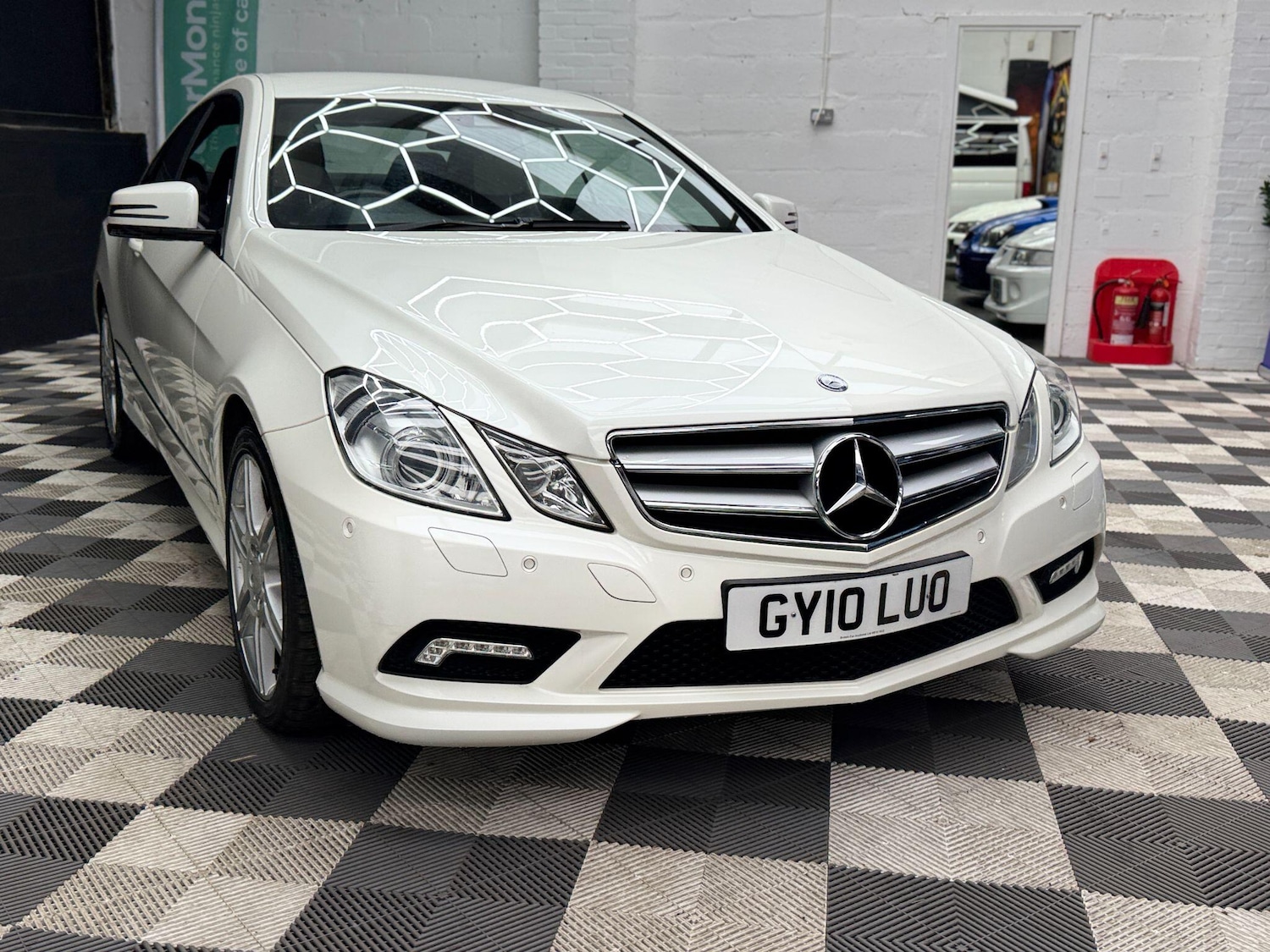 Used Mercedes-Benz E Class 2010 for sale - 77612395: Photo 5