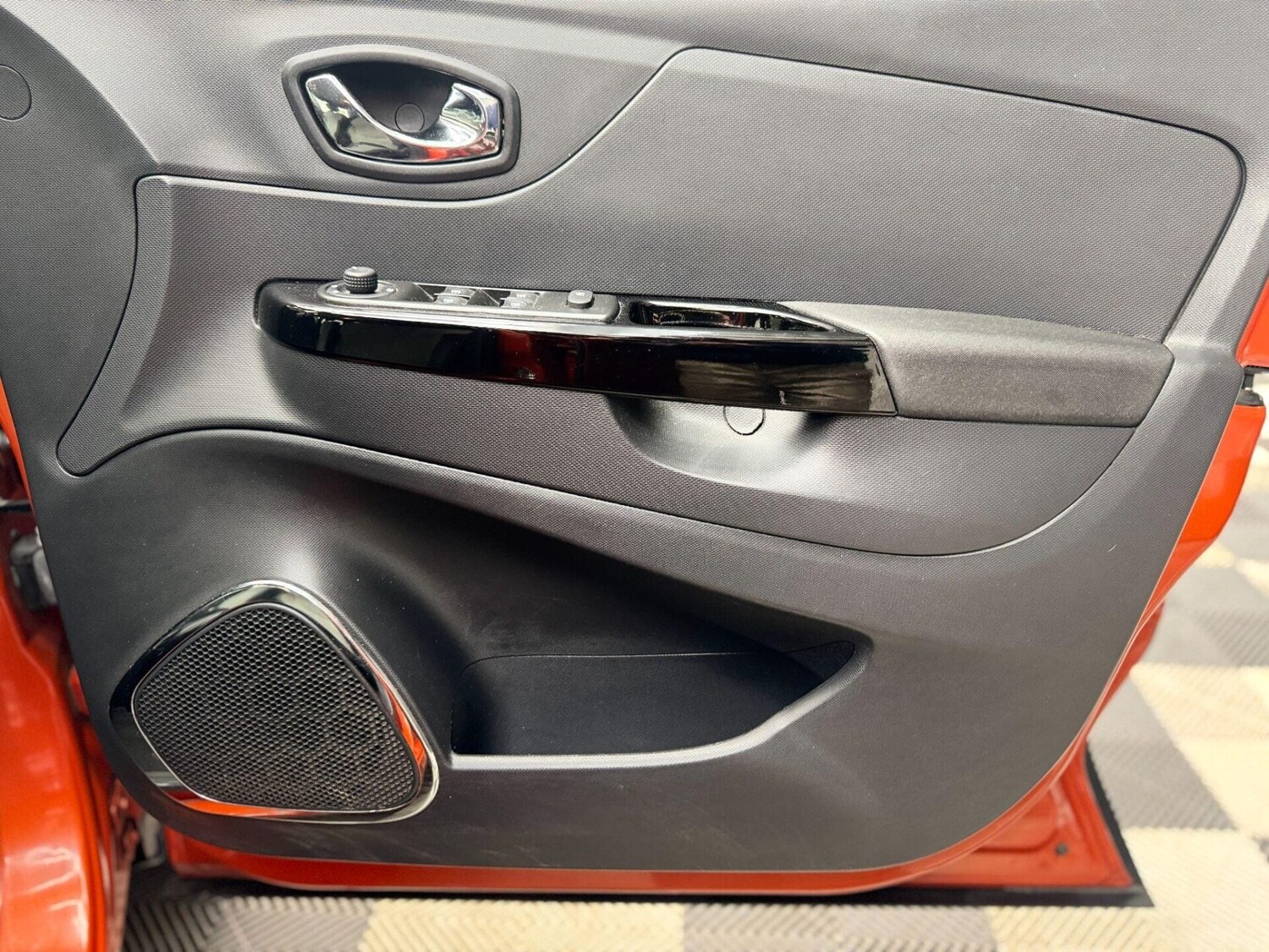 Used Renault Captur 2014 for sale - 77878055: Photo 40